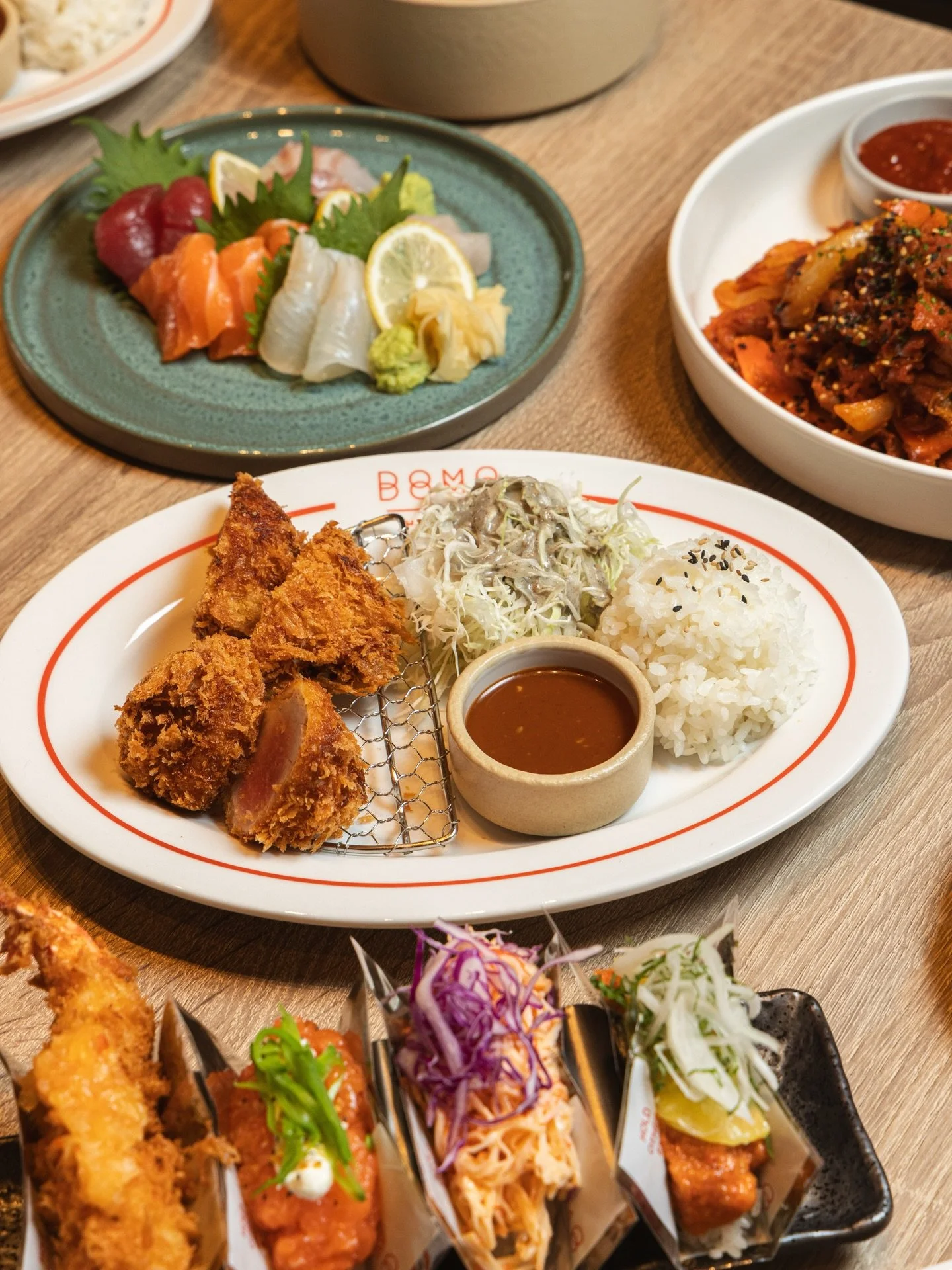 Moments at Domodomo Hawaii 🌺

#DomodomoHawaii #HawaiiEats #HonoluluDining #AlaMoana #HawaiiFoodies