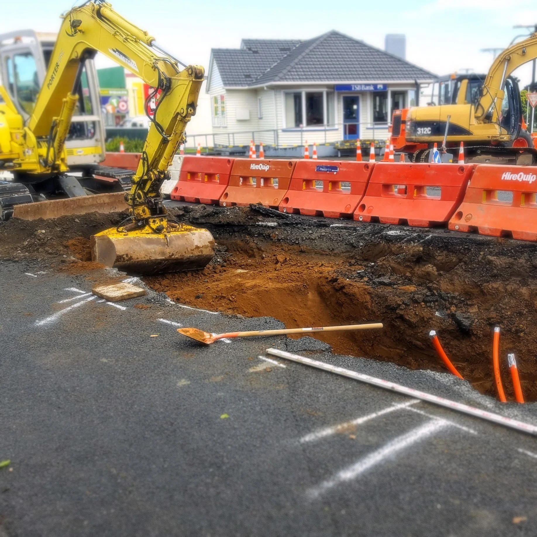 Power ducts installation