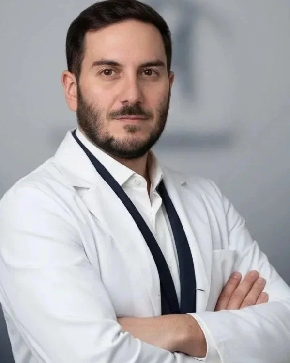Μάνος Σκοτίδης, Ορθοπαιδικός Χειρουργός ισχίου και γόνατος