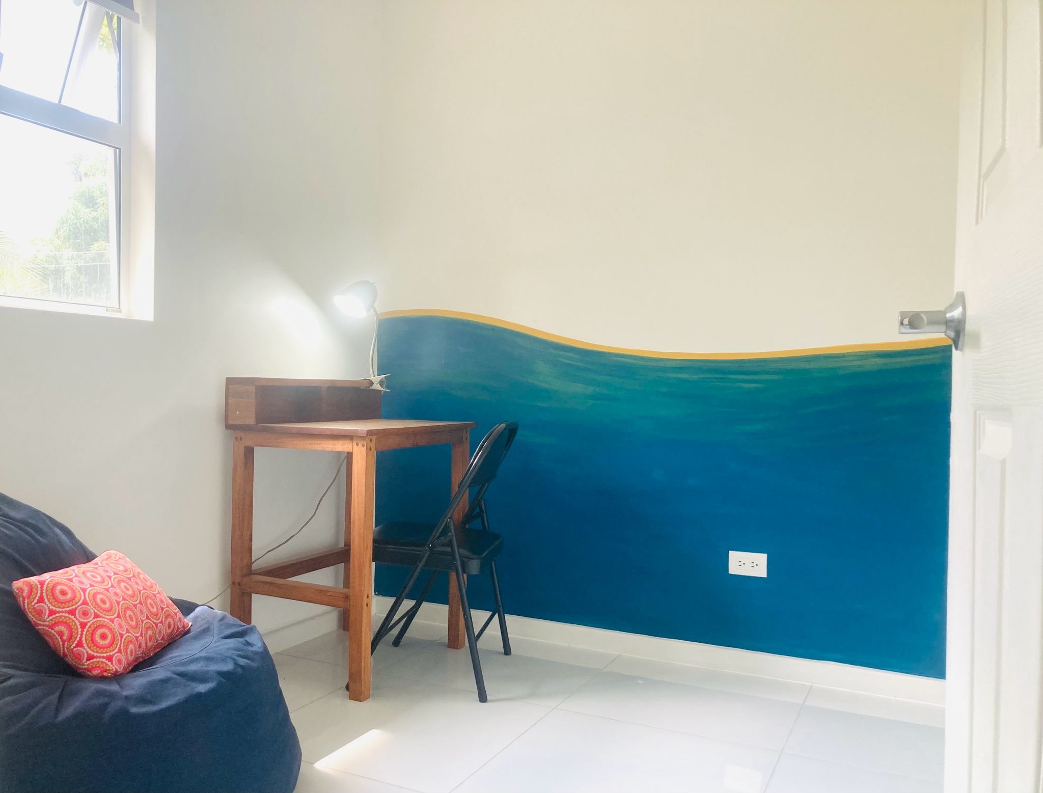 pelada-container-triplex-Upper Bedroom 2.jpeg