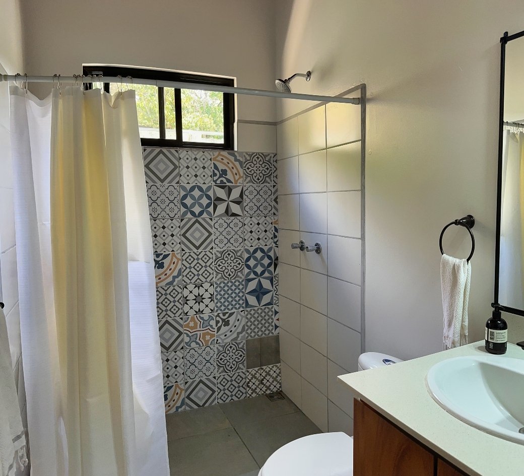 Family_Home_for_sale_in_NosaraMasterBath.jpg