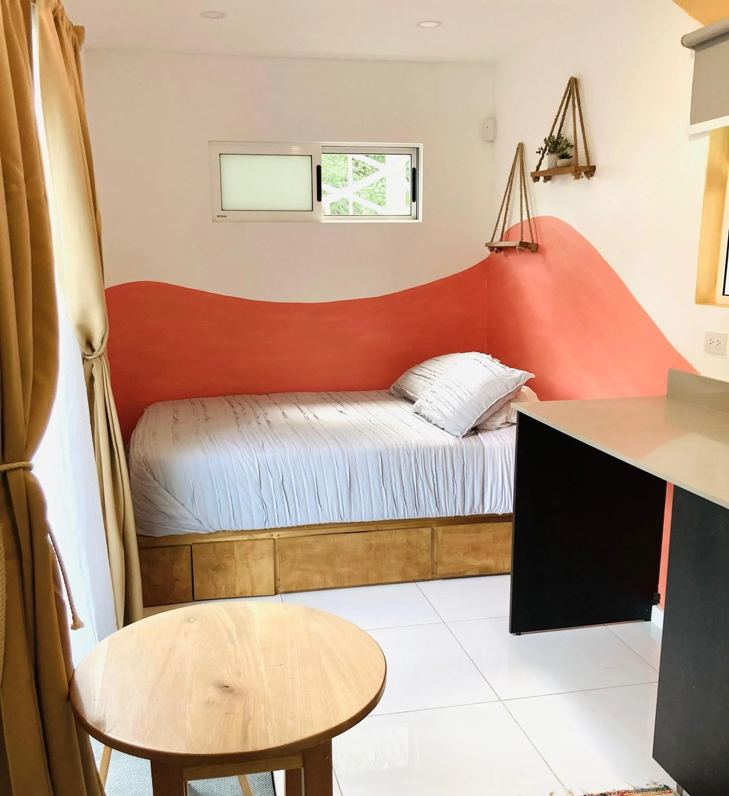 pelada-container-triplex-Suite 1 bed.jpeg