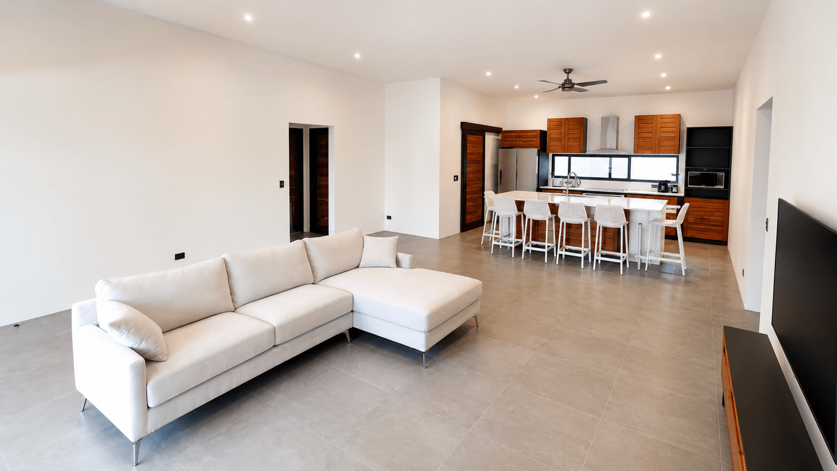 home-for-sale-nosara-couch.png