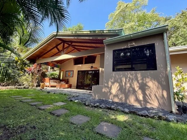 condo for sale in Nosara tan surrounded by jungle and path