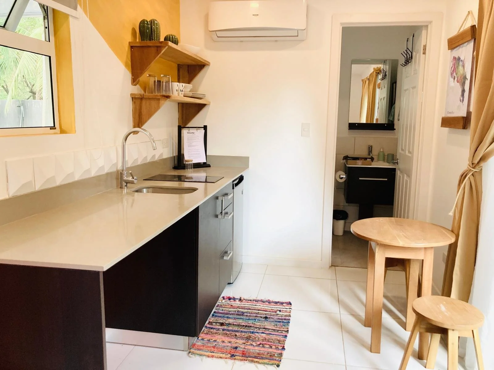pelada-container-triplex-Suite 1 kitchen.jpeg