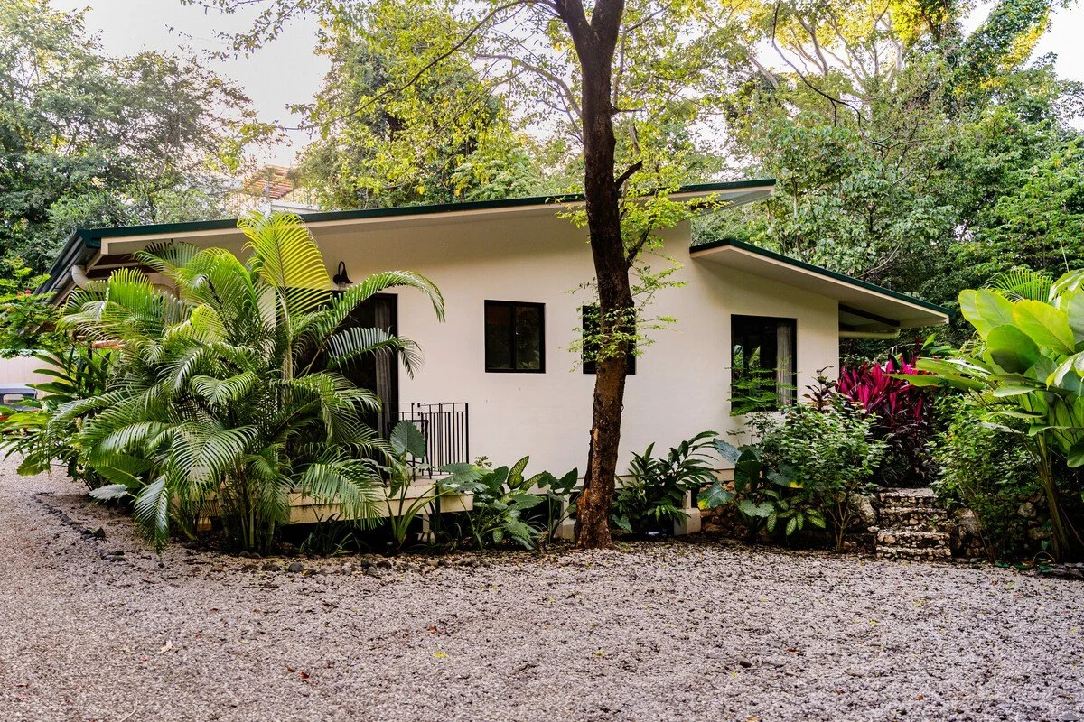 home-for-sale-nosara-amor-sidehouse.jpg