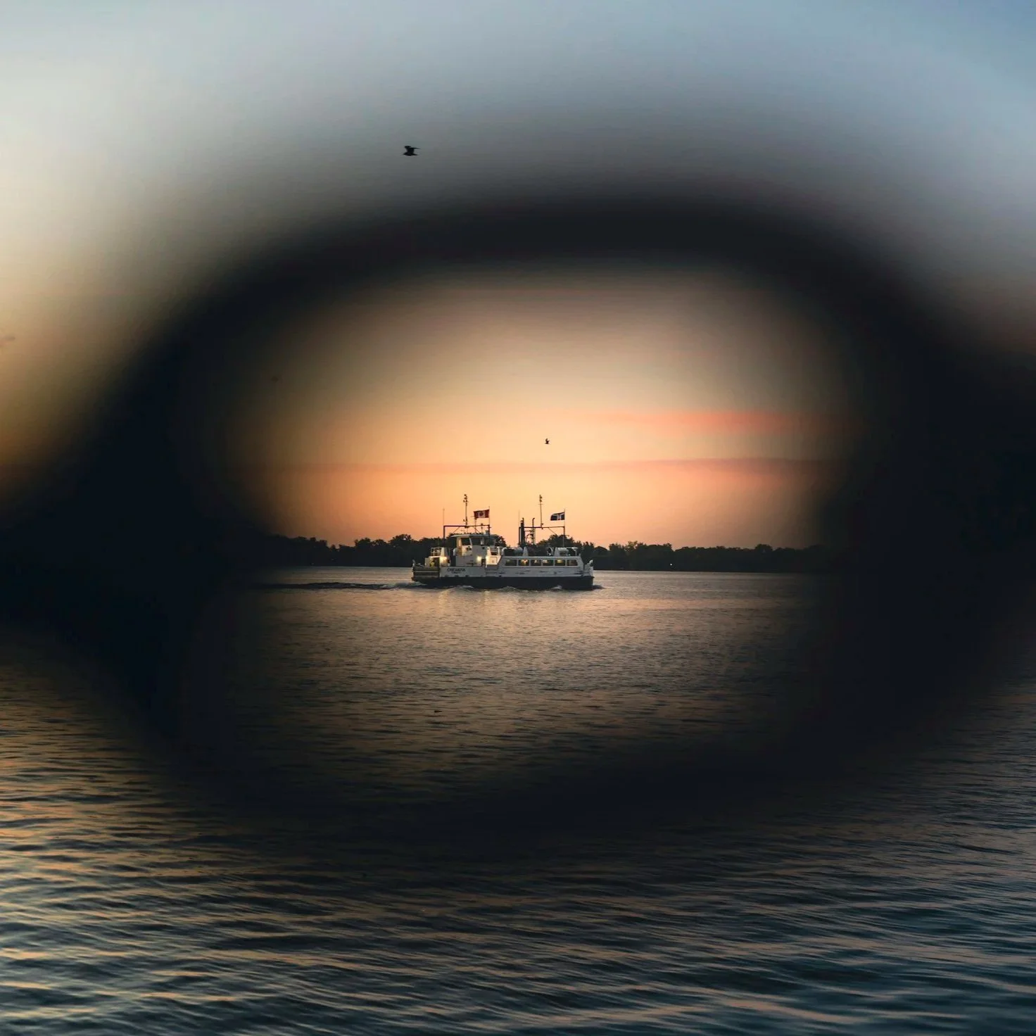 Tunnel vision showing peripheral vision loss from glaucoma, treated at United Eye Centers in Highlands Ranch Colorado