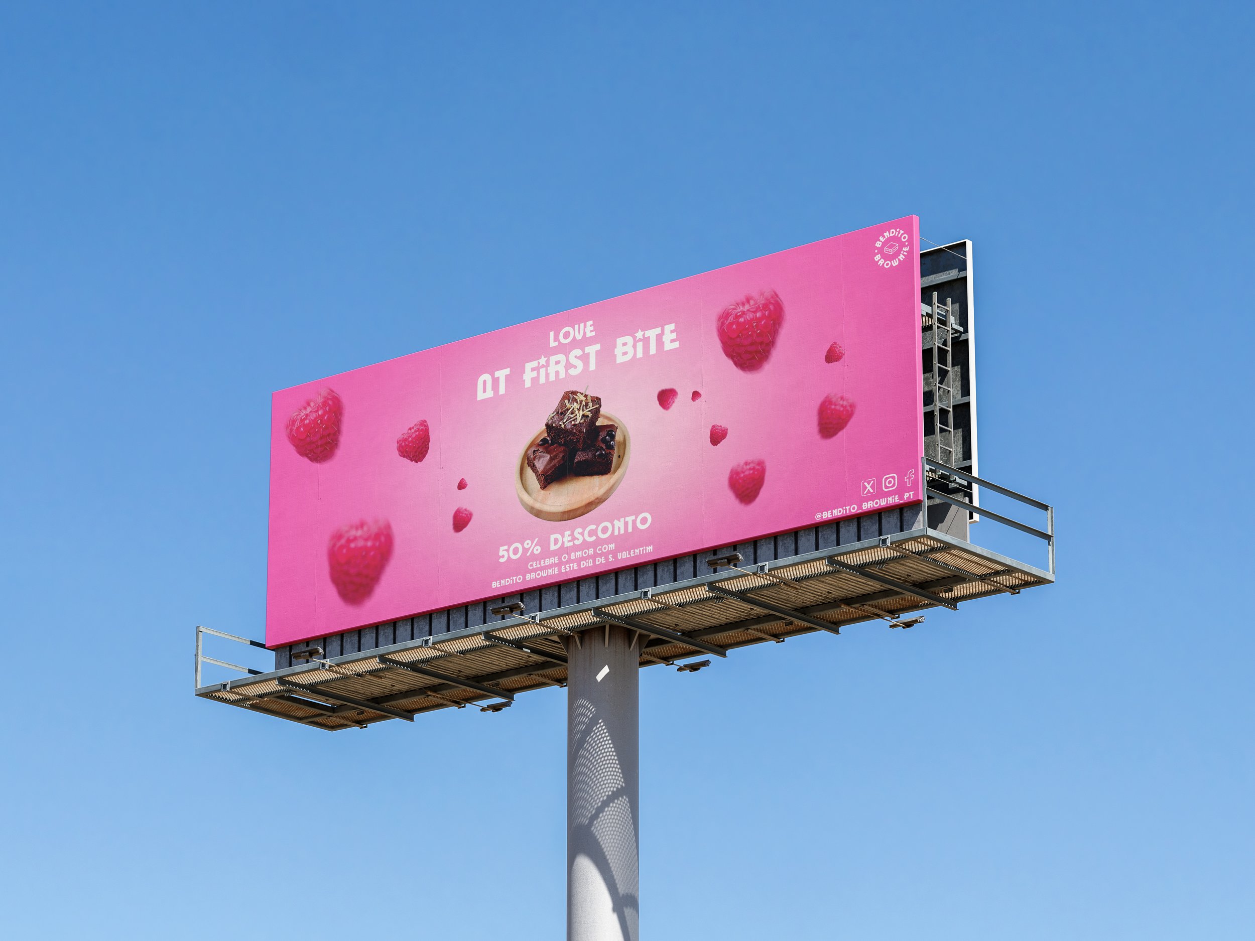 Billboard_12x4_m_Mockup_1.jpg