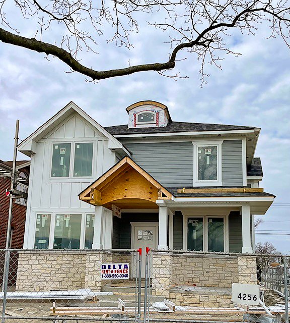 4156 N Ozark Ave-3.jpg