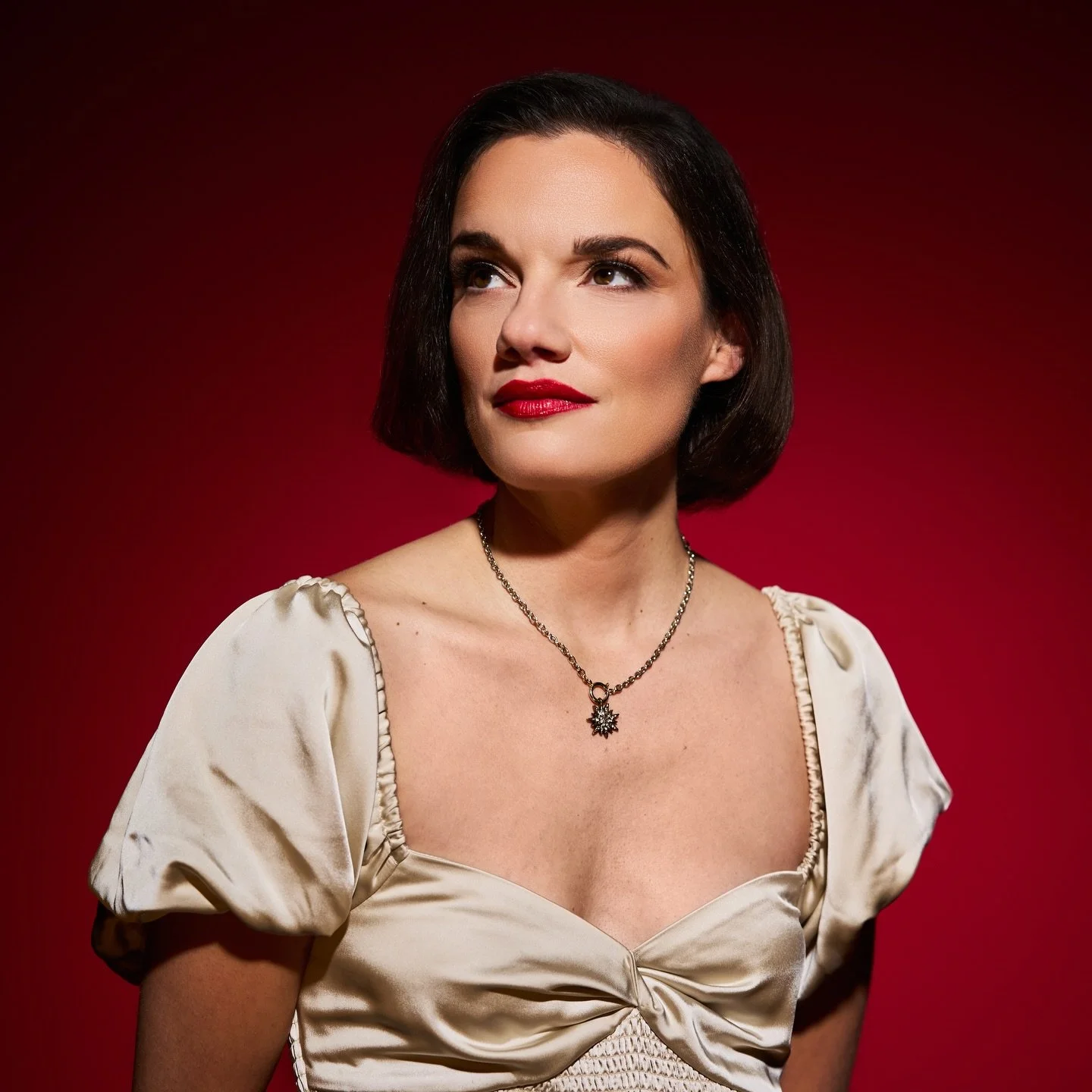 Hymns: Advent is out today✨💜 

The first of many hymns projects to come&hellip;I really hope you enjoy my versions of these classics, including &lsquo;Ave Maria&rsquo; &amp; &lsquo;Joy to the World&rsquo; - did you know that one was originally writt