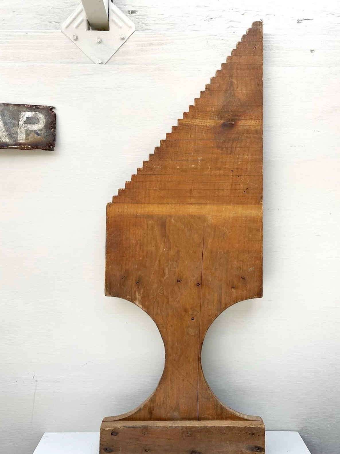 Jeff Adelberg, @trianglish finds beauty and elegance in the industrial, the practical and the mundane. Anything from old bristle brushes, to rusty pipes and factory molds, catches his eye, and in turn, becomes even more beautiful for having been seen