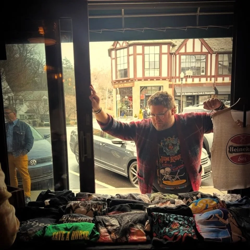 Wickers Creek Market
🖤Vendor Spotlight 🖤
@moundshroudbooks 

Sunday, April 19 
10 AM &ndash; 4 PM Dobbs Ferry Waterfront Park

Chris is a new seller turning his lifelong love of books, movies, and vintage treasure-hunting into @moundshroudbooks &md