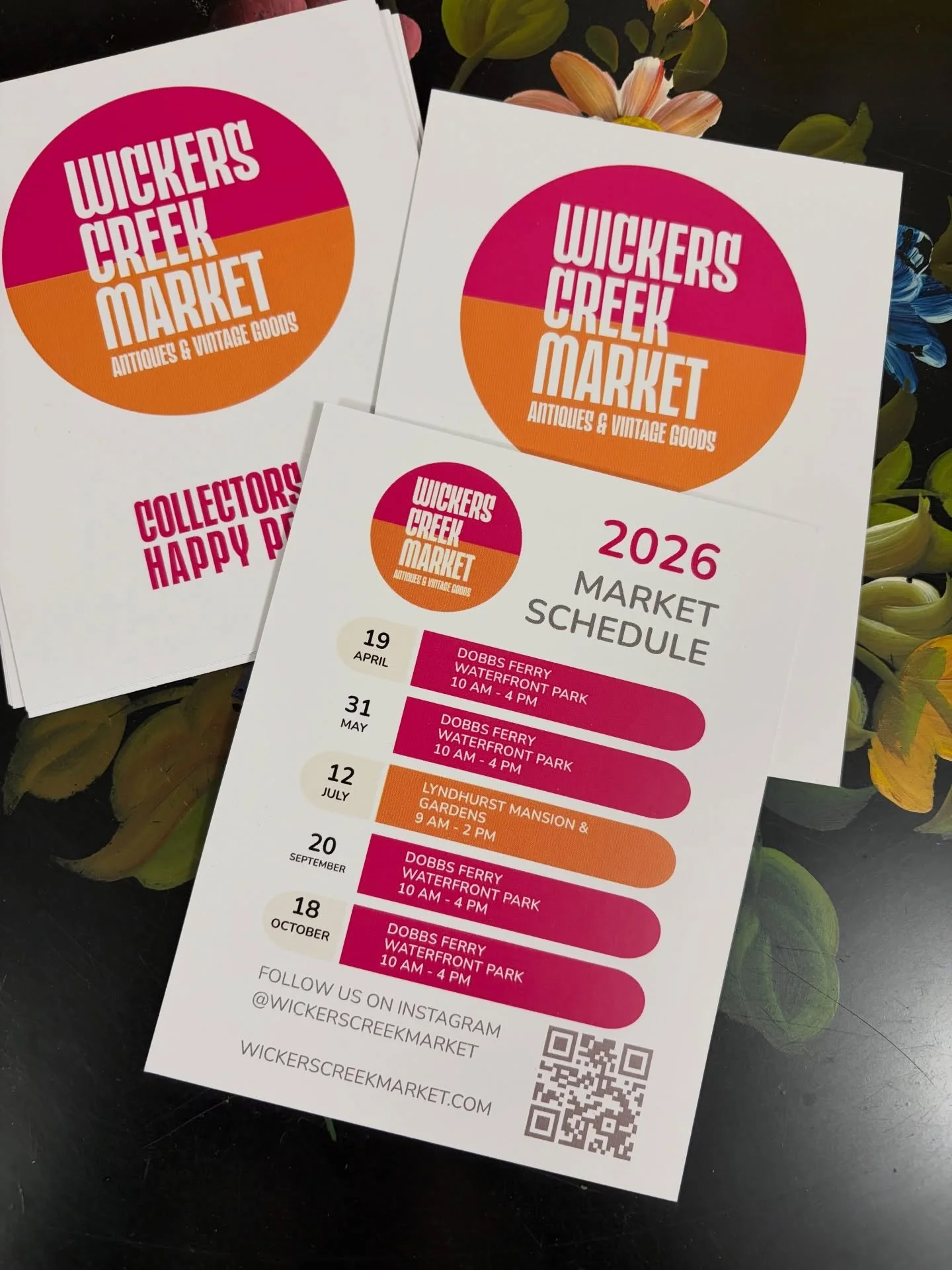2026 Season Wickers Creek Market cards are in 🧡🩷 Can we send you some? Put some in your store or office??? Let us know .. or just tell us that you think they&rsquo;re pretty 😍 

#wickerscreekmarket #collectorsarehappypeople