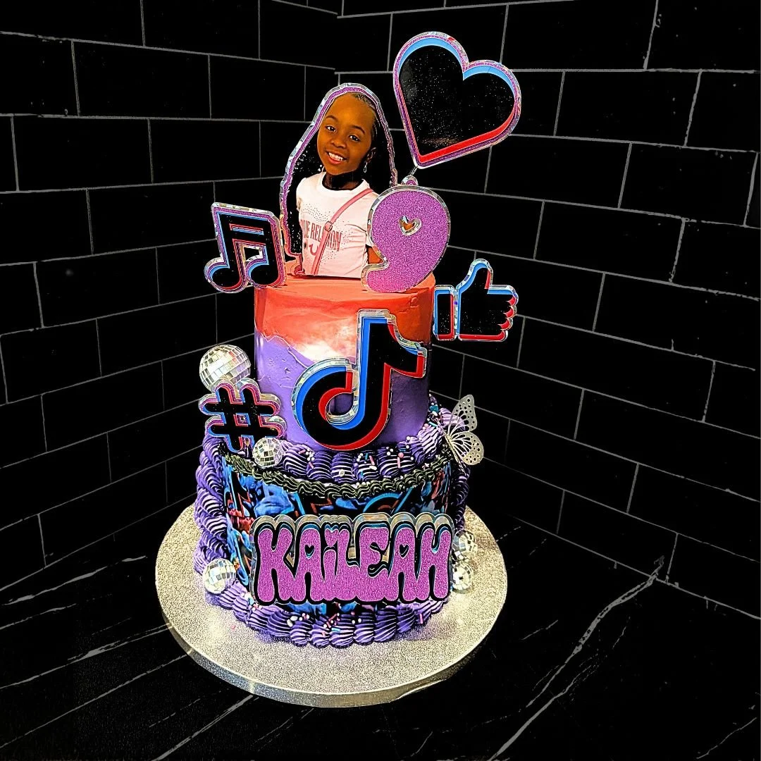 Tiktok_Cake.jpg