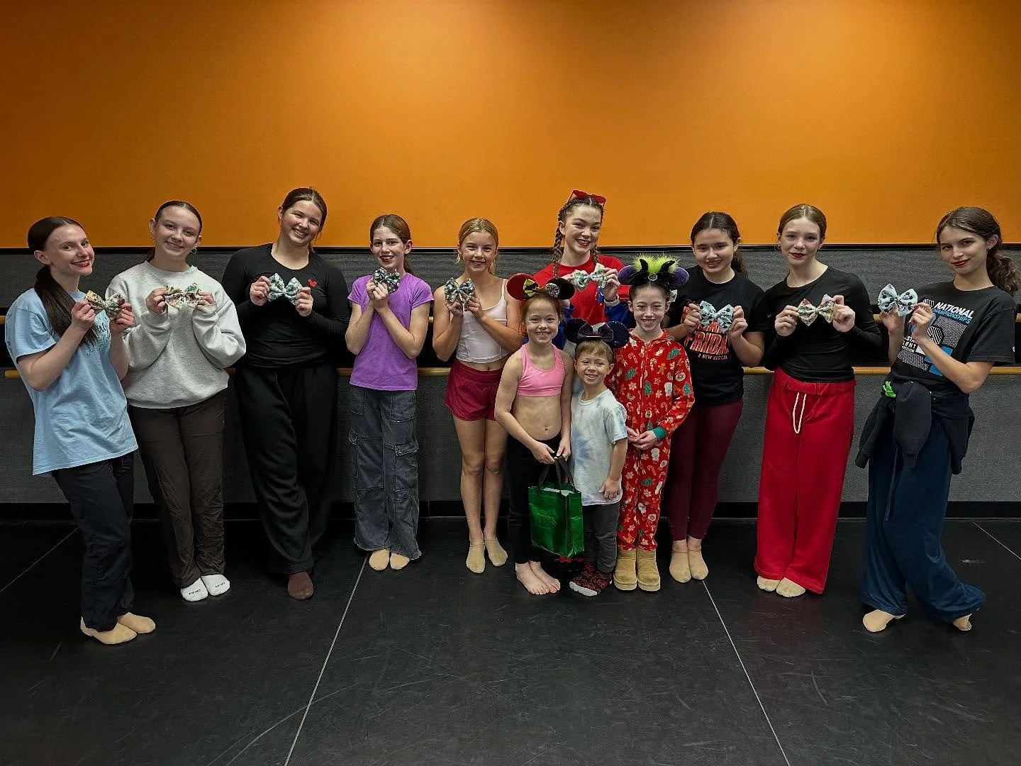 💖 The Tradition Continues! 💖

✨A HUGE thank you to the incredible Miss Anne for once again creating us the most AMAZING custom Disney Bows! 😍 We absolutely adore this tradition and the magic you bring to us every year.

🎉And a special shout-out t