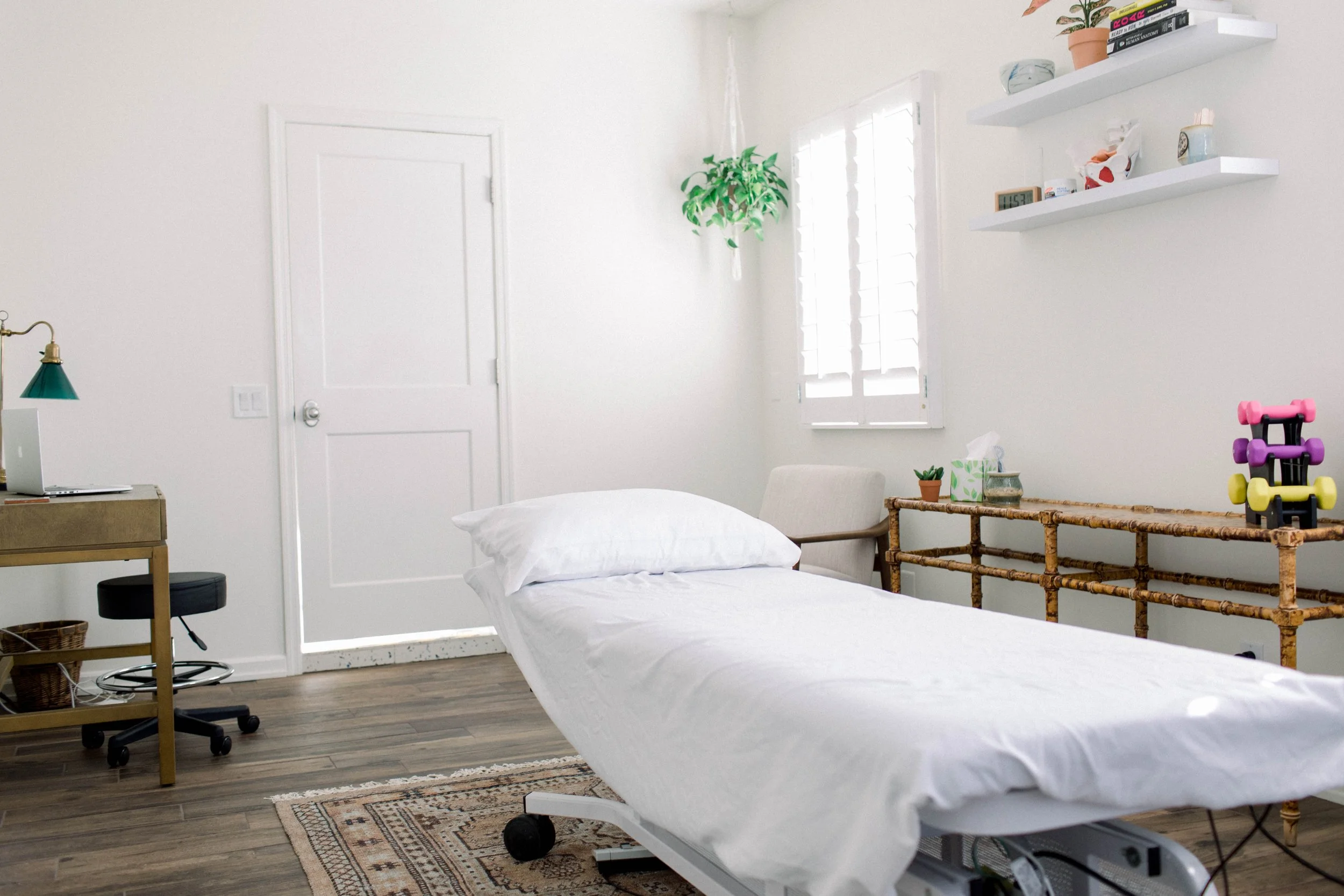 private clinic and treatment room at Bella Benjamin Physical Therapy Clinic in Central Phoenix and Scottsdale in AZ for Pelvic Floor and Personal Training