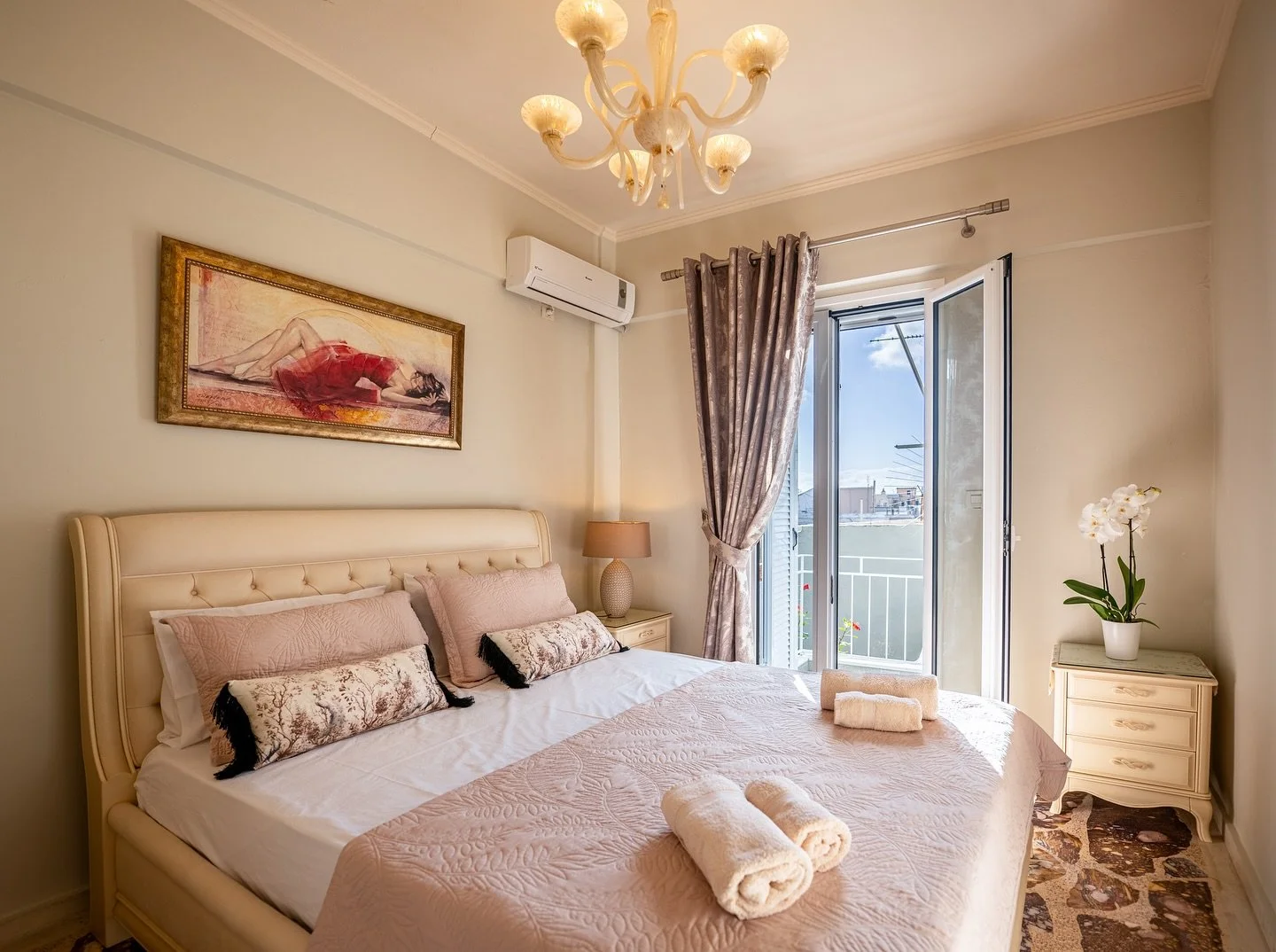 📍 Lixouri, Kefalonia

Villa Aspasia | 6 guests &bull; 3 bedrooms &bull; 2 bathrooms

Set in the town of Lixouri, Villa Aspasia is a modern home offering comfort and privacy for families or friends. Inside, bright living spaces and three cozy bedroom