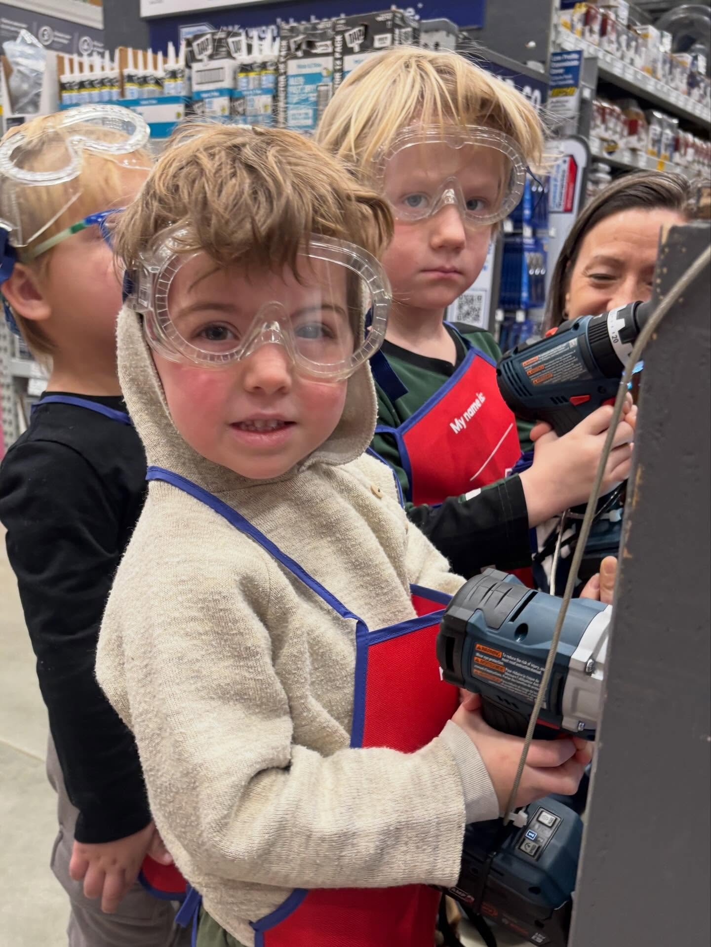 Our 3s classes had a blast at their annual Lowe&rsquo;s field trip- they picked paint swatches, chose carpet samples, used (bit-less) drills, watched a &ldquo;Star Wars&rdquo; machine lift and lower, and so much more. Thank you, Lowe&rsquo;s, for ano
