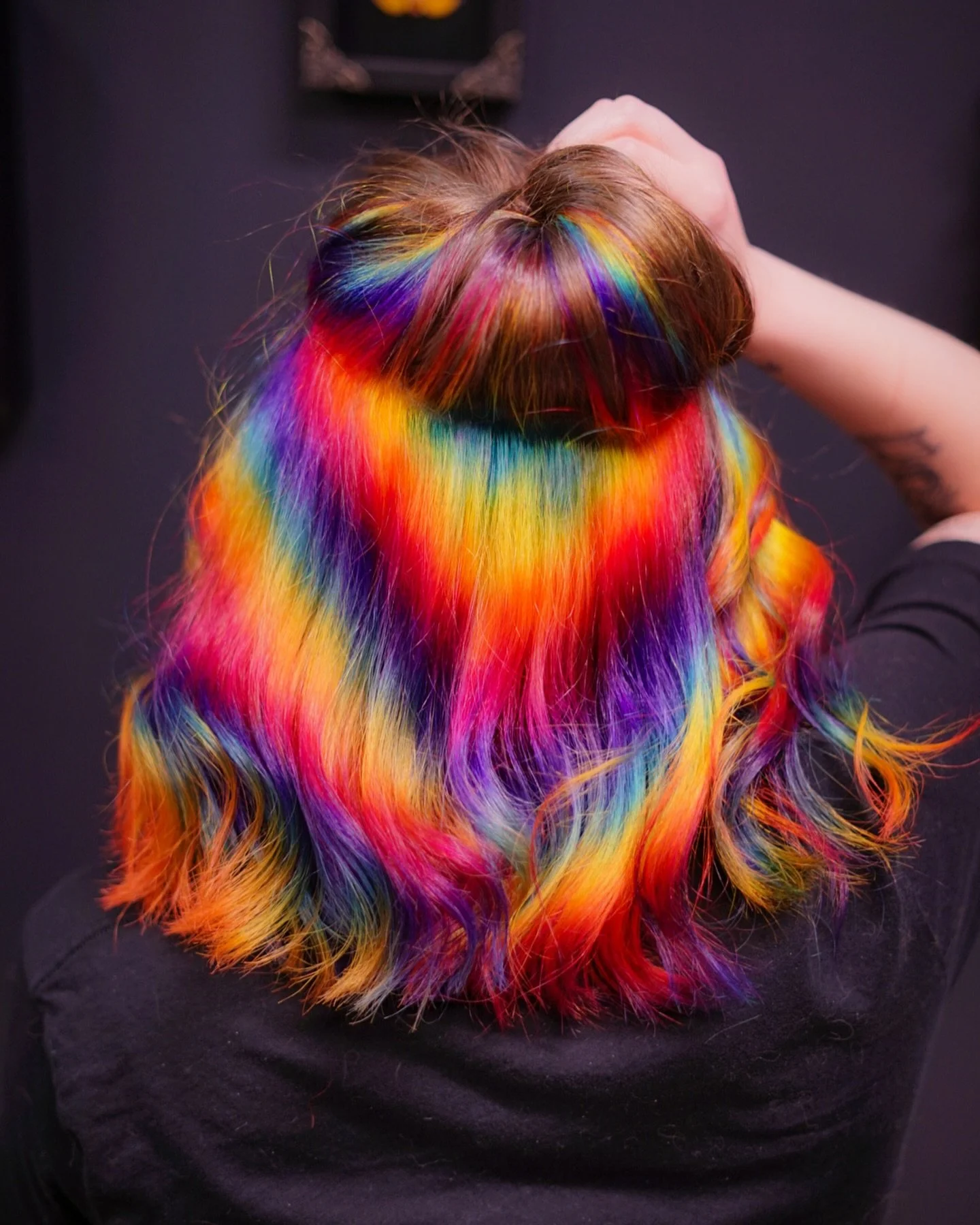 I haven&rsquo;t had the chance to do a rainbow prism color in a minute . This hair color took me almost 8 hours 😅 but it was so worth it ! 

I used a mixture of @pulpriothair and @pravana semis to make this super pigmented rainbow . 

#prismhair #ho