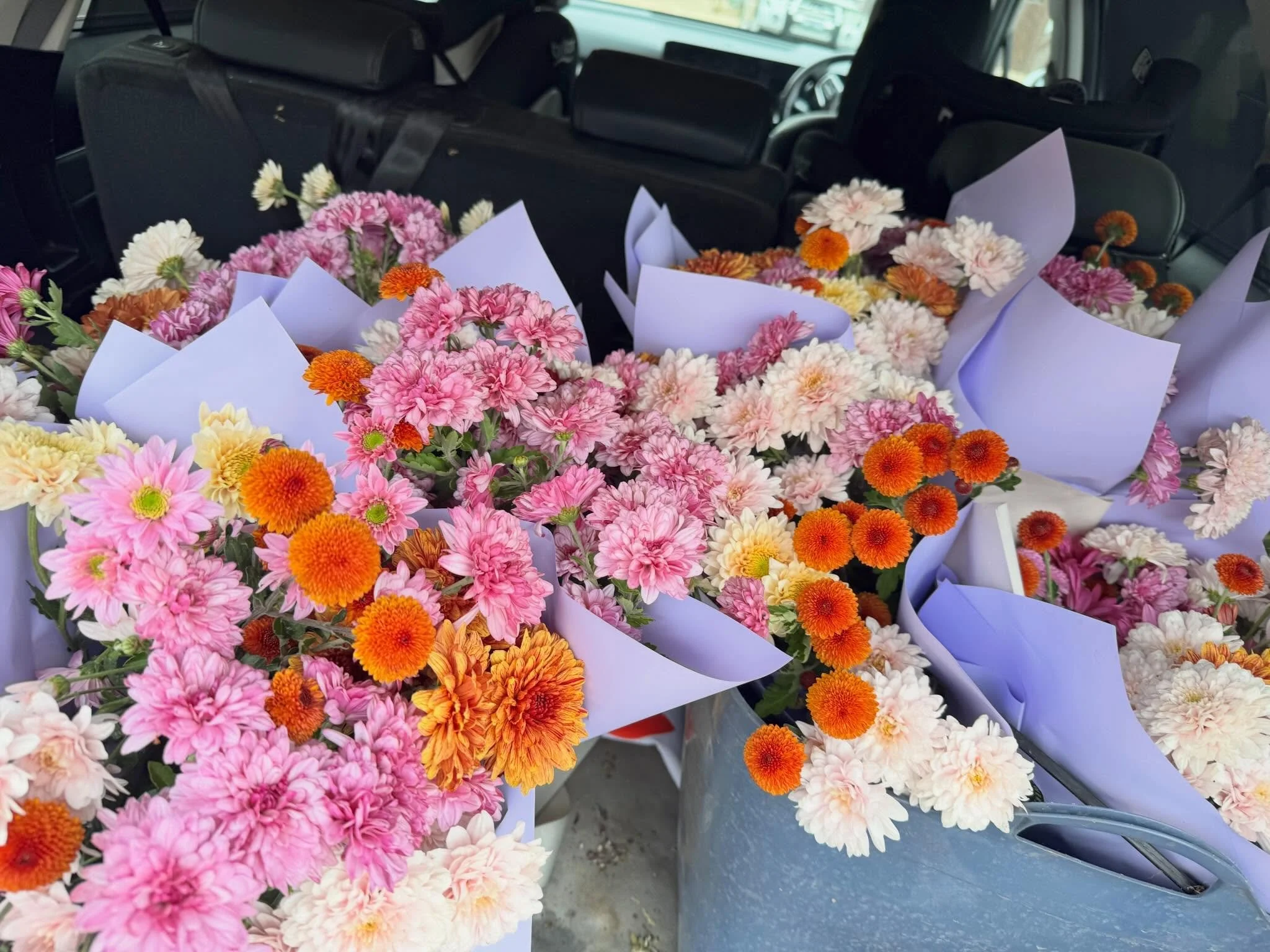 Mother&rsquo;s Day bouquets on their way to @limeandstone.molong 💐