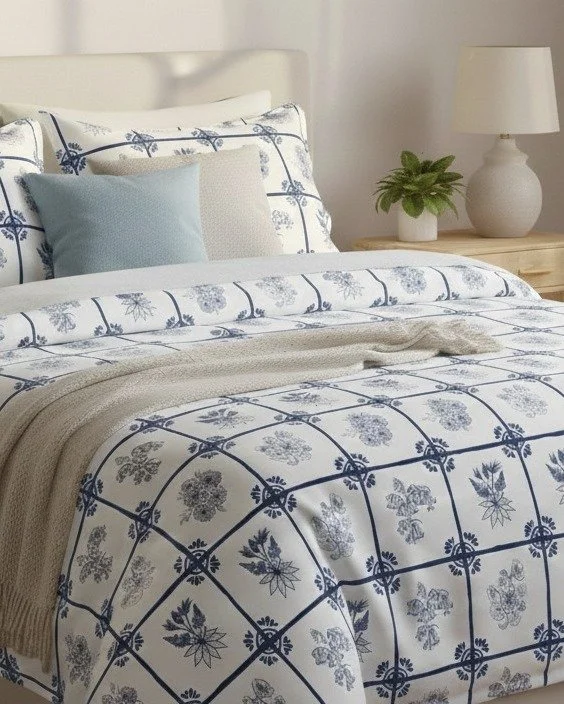 Do you remember my last post with this Delft Tile design? 👀
I entered it into the @spoonflower  Design Challenge and showed it on a wallpaper, but did you know it&rsquo;s also available on fabric too? ✨

Now I&rsquo;m curious&hellip; what&rsquo;s yo