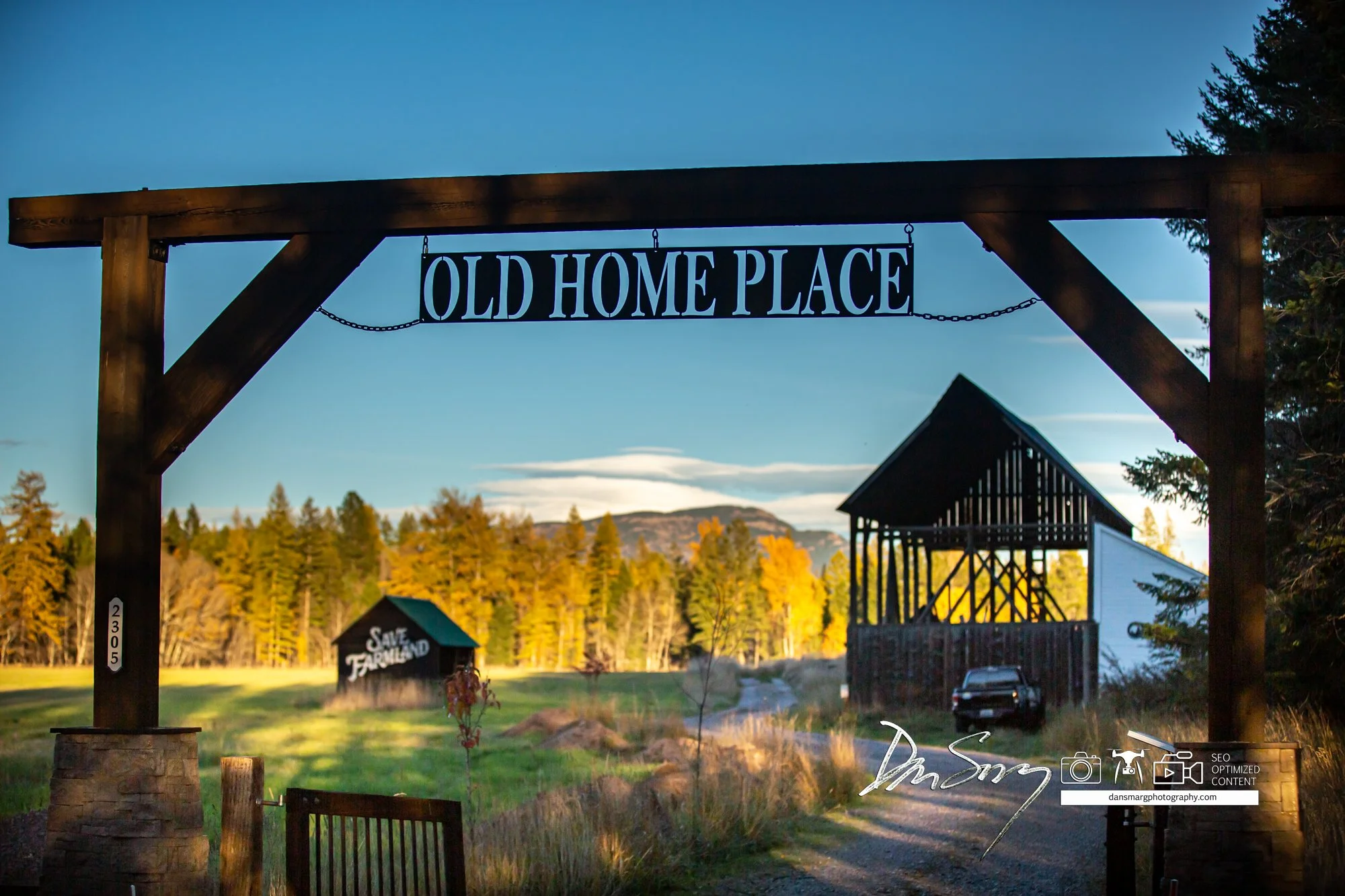 DanSmargPhotography.com _ NWMT Barn Locations-125.jpg