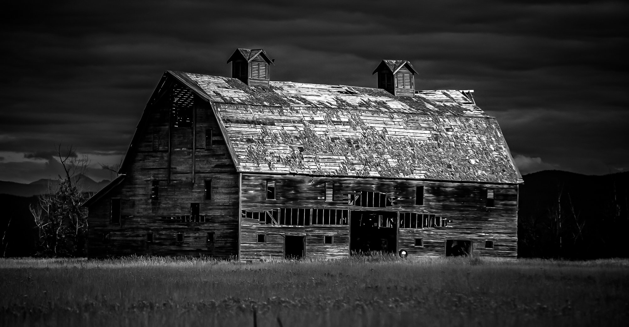 TheGlacierGuide.com Historic Barn Tours Locations Part II B&Ws-05.jpg