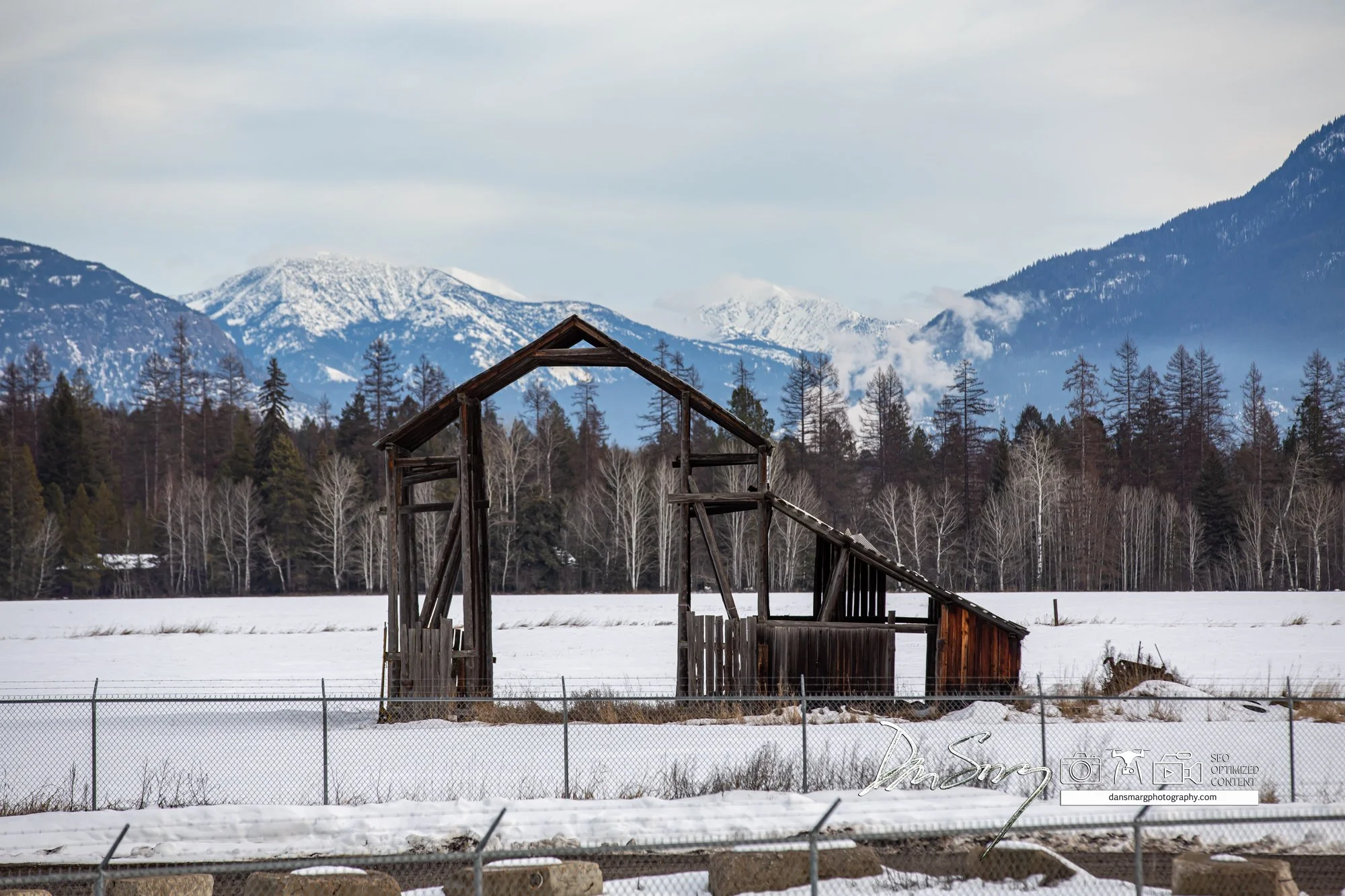 DanSmargPhotography.com _ NWMT Barn Locations-011.jpg