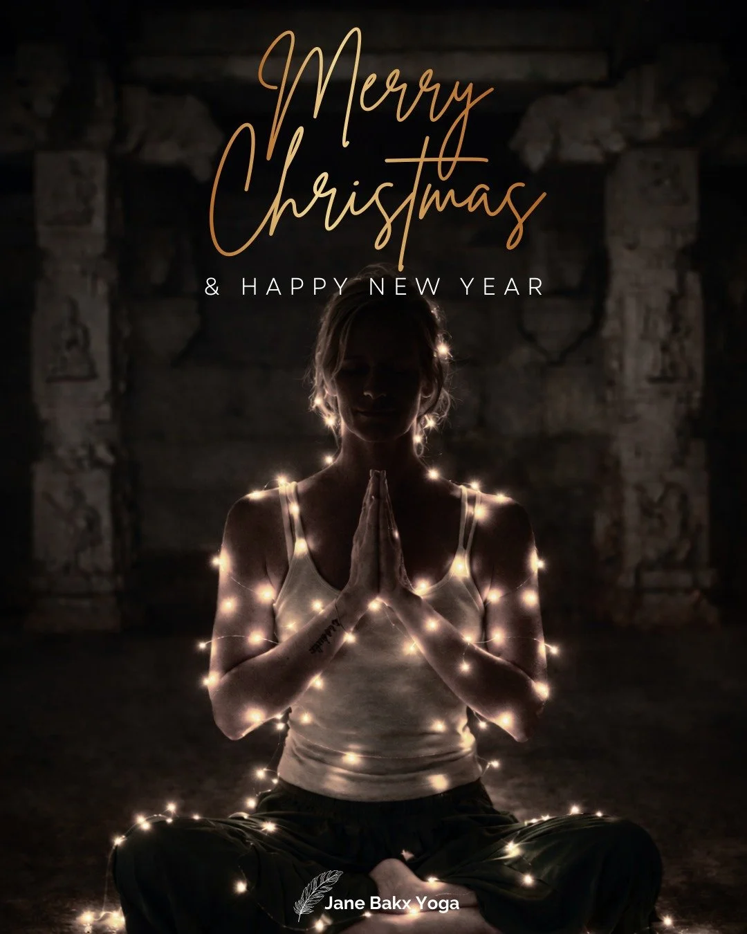 Let&rsquo;s bring some yoga philosophy into our Christmas.

Christmas is here, and I&rsquo;d love to bring a little yoga philosophy into these days of celebration.

This year, my agenda is quite full. On one hand, it feels good to be around people I 