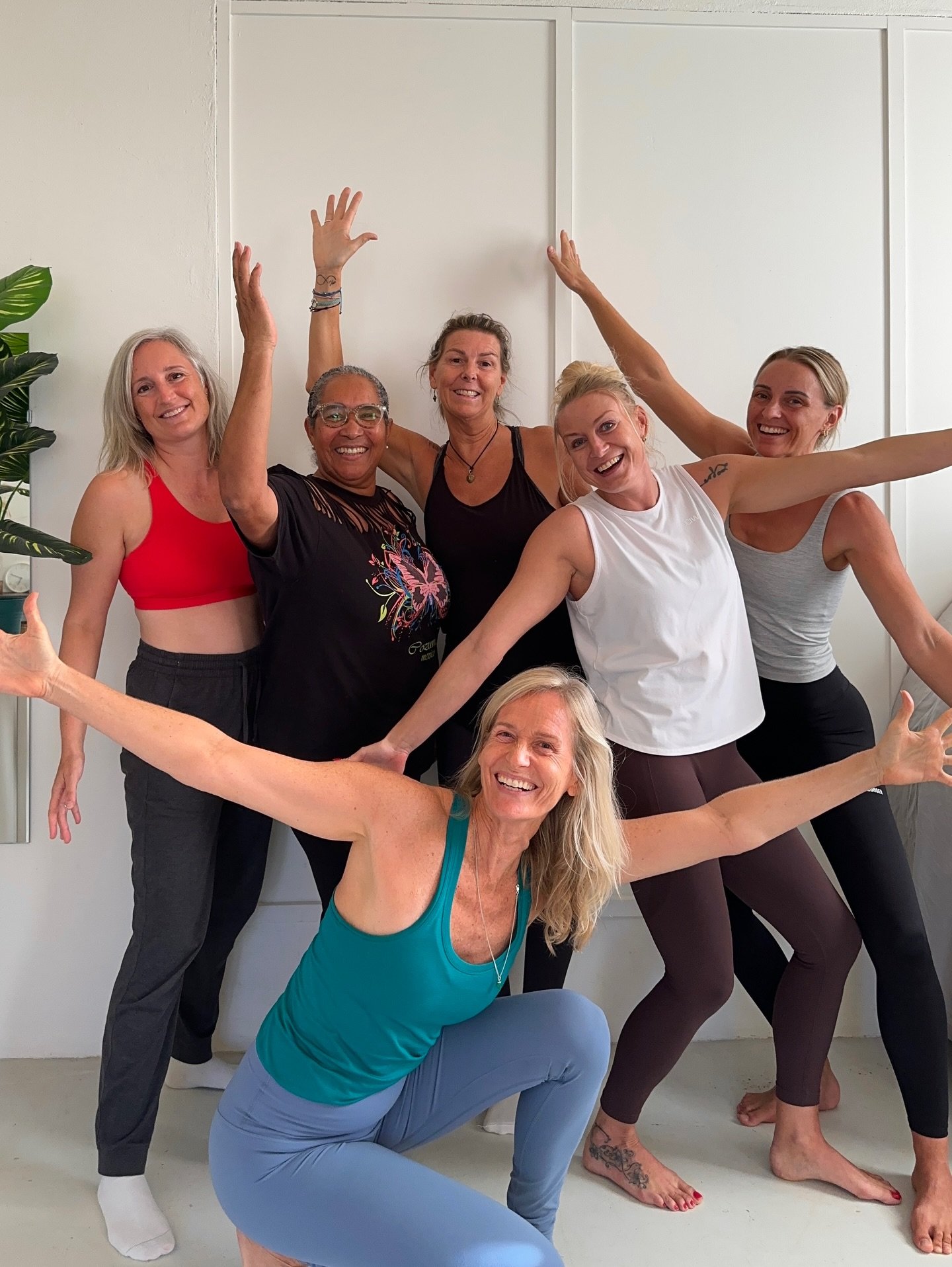 50h Yin Yoga Teacher training course on Bonaire.
A little impression ✨

This time the course was spread out over 5 weeks in Feb &amp; March. 

What it included:
🧘🏻&zwj;♀️ A small group of people, lots of personal attention and beautiful connections