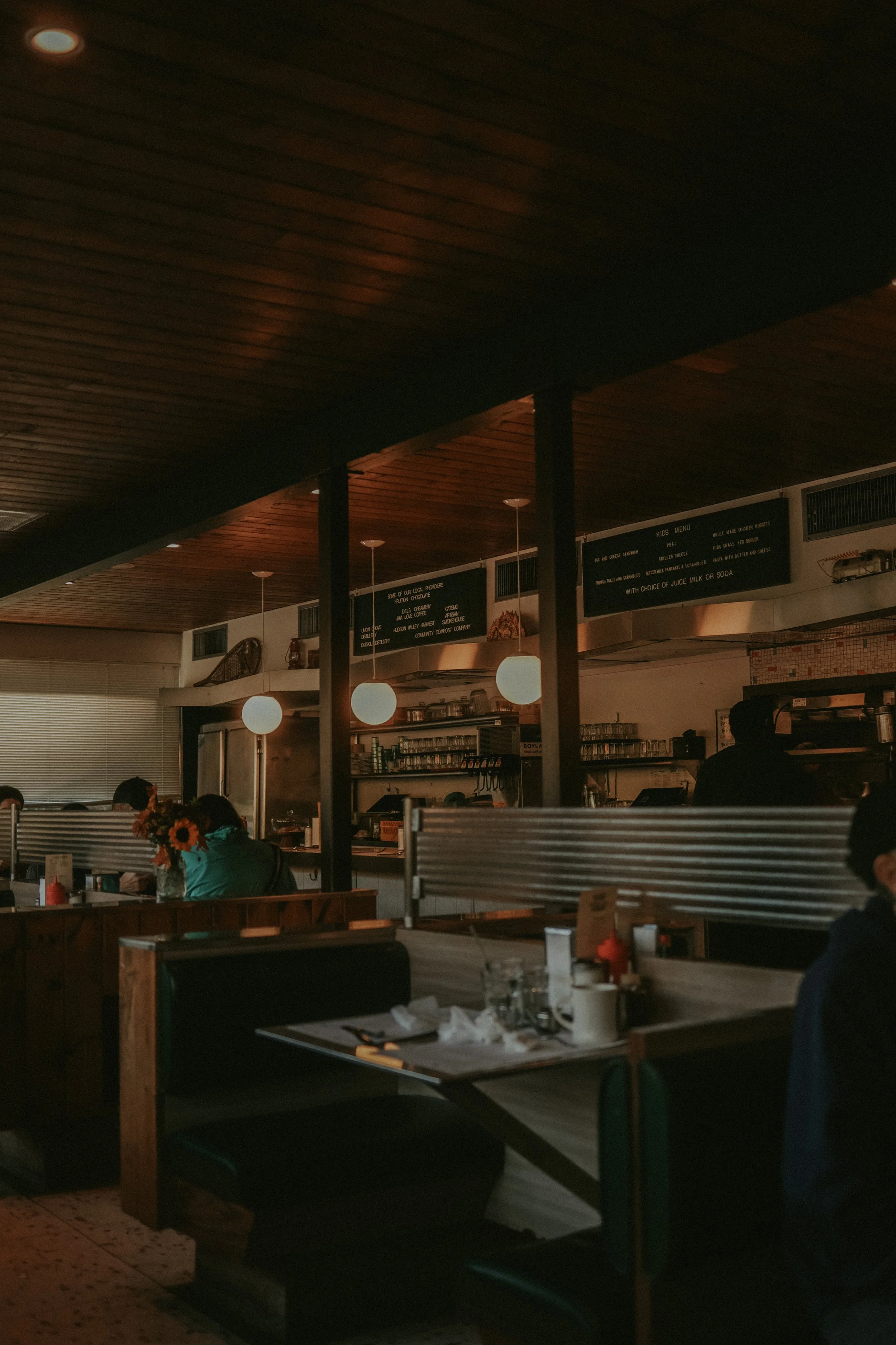 Flat Black Green Grain