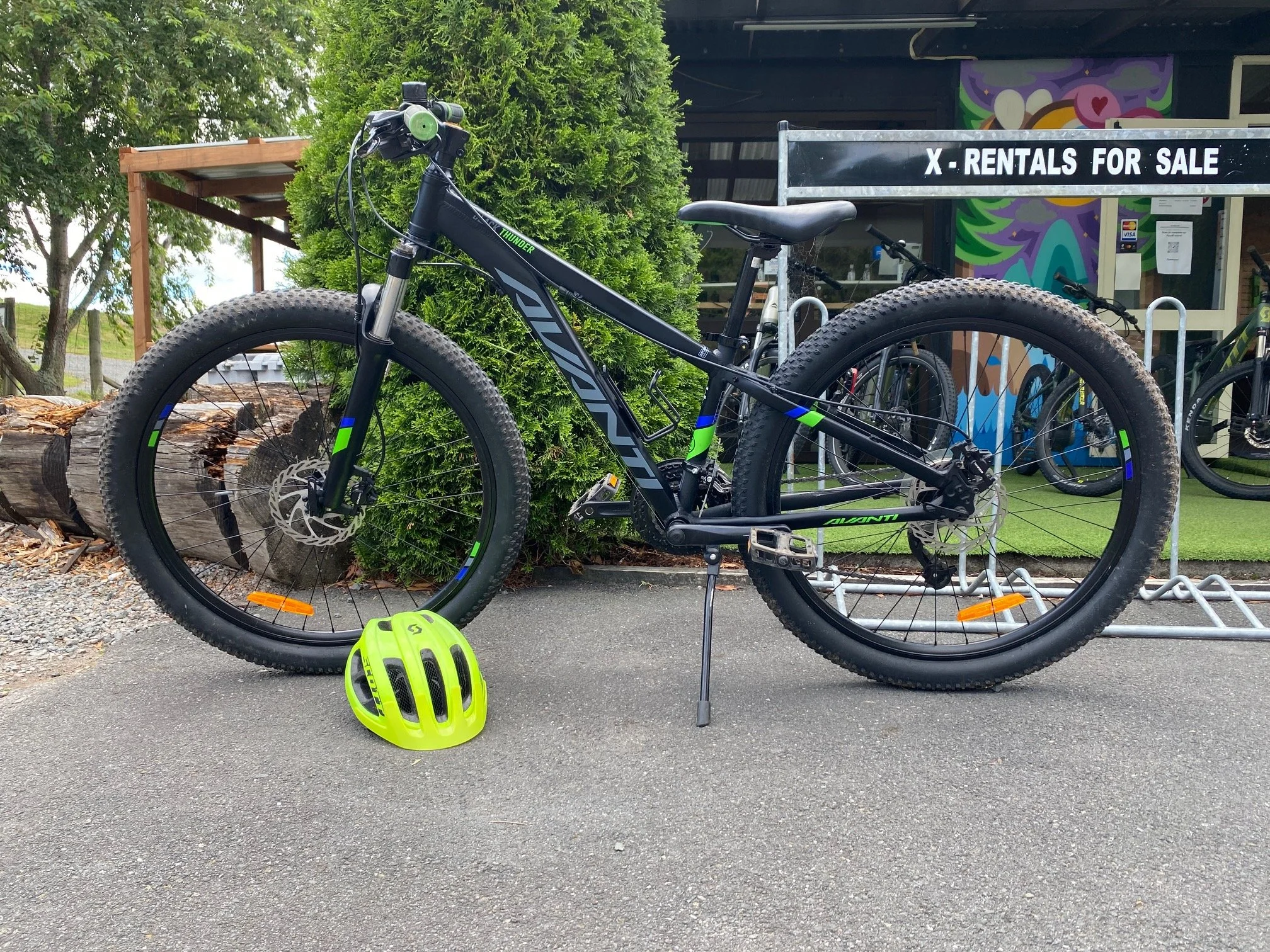 Black Thunder Bike & Helmet package