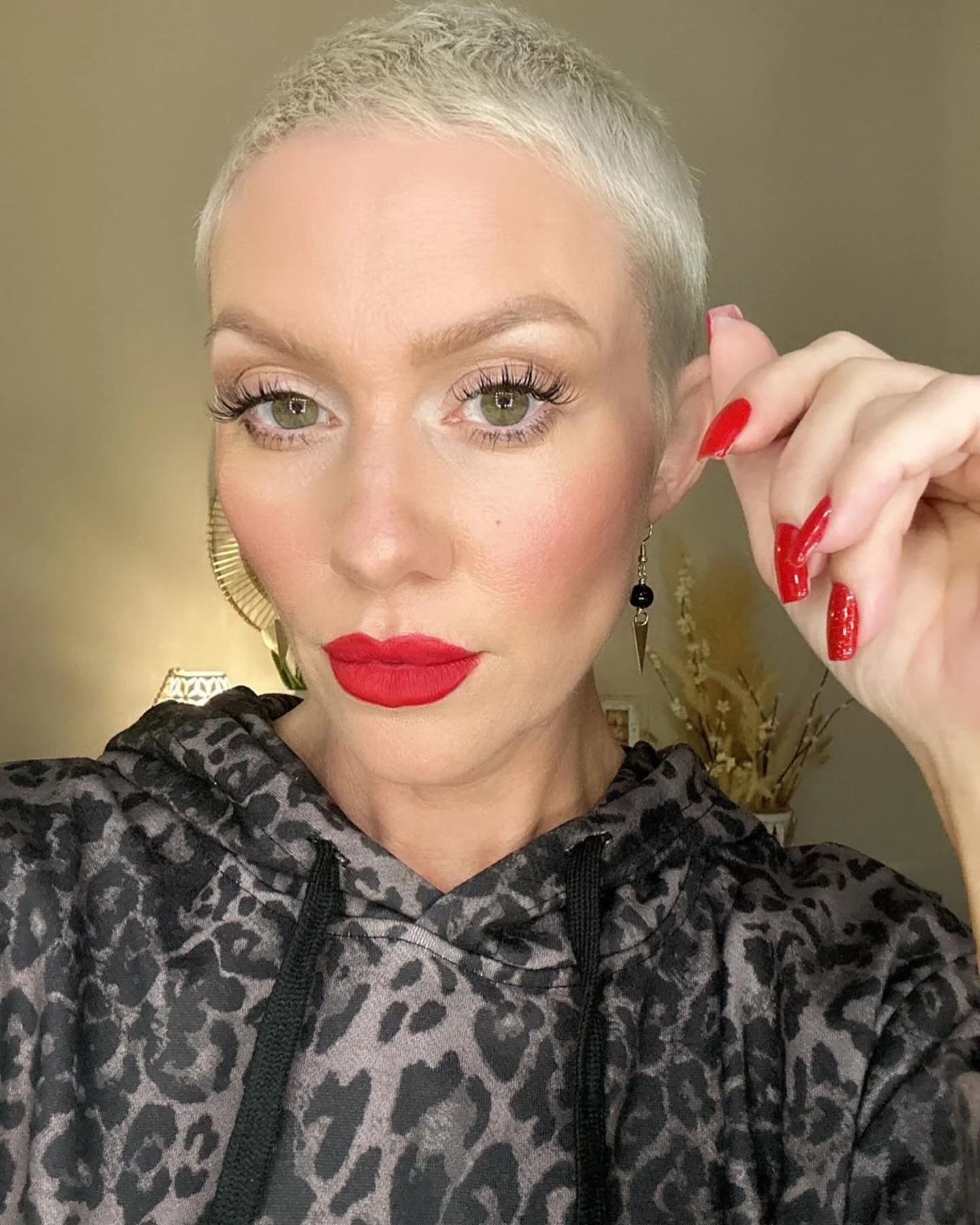Loving classic lashes! 🐝🖤❤️

Thank you 🥰@hairmakesupbee for letting me share your selfie!

#lashextensions #lashappointment #yuleefl #fernandinabeachfl #lashextensionsfernandinabeach #lashextensionsyulee #classiclashesextensions