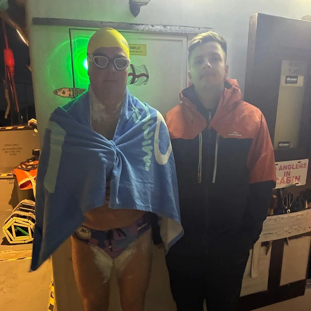 And he's off 🏊&zwj;♀️ 🏊&zwj;♀️ 🏊&zwj;♀️ 

Grant's English Channel swim is officially underway!

He'll swim for the next 14+ hours from England to France for his wife and family, as well as every person and family living with HD. 

Want to cheer Gr