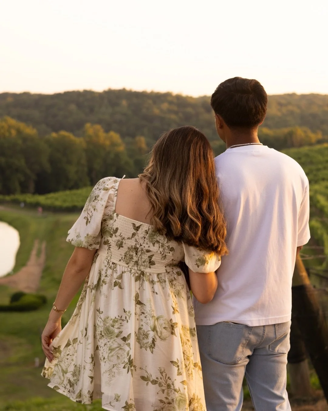 SUMMER ROMANCE 🍸🤍

A little throwback from last summer&rsquo;s shoot at @montalucewinery with ✨ Ary &amp; Eric ✨ 

This is the perfect time to book your warmer weather sessions <3

🤳 send us a DM
📧 hello@litzysmarketing
🔗 visit our website, l