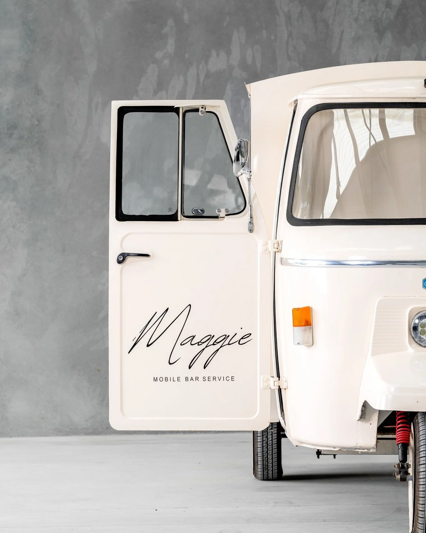 You’ll see Maggie popping up at some incredible events this summer - from @arrowtownlongtable to @ginfest_arrowtown  @dunedinbeerfest and @brews_on_the_bay 
She’s ready for a full season of celebrations - weddings, parties, and everythin