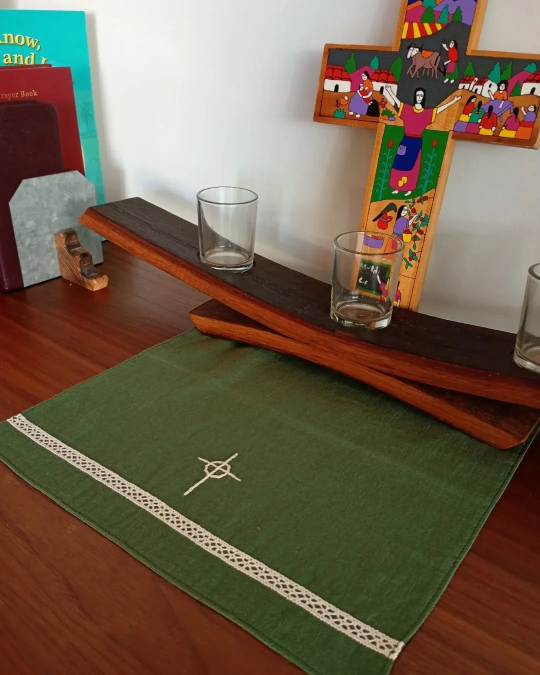 🙏SUNDAY🙏Our little home prayer space had a revamp this afternoon, starting with a move to a bigger & better spot. Now that it's more prominent it can be a source of encouragement throughout our day. I really like how it's coming together, but I