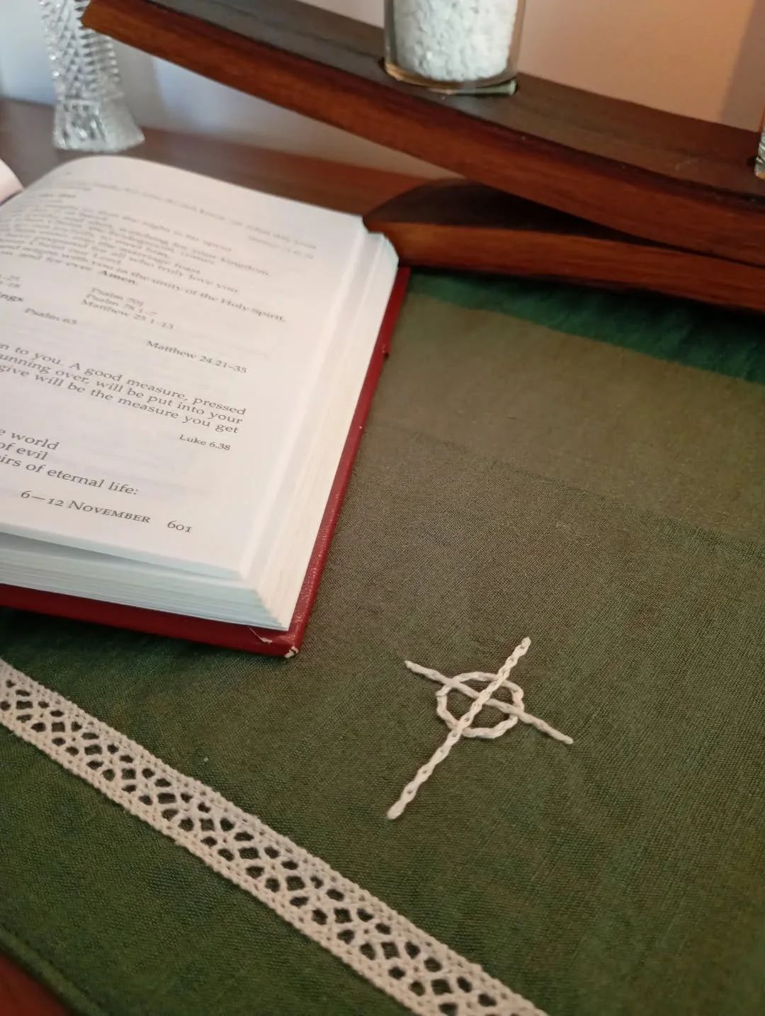 🙏Sunday November 9th🙏

One generation shall extol your words to another and shall declare your mighty acts.
~ Psalm 145.4

___

✝️Would you like to set aside a space in your home for family prayer? Follow to see how our family prayer space changes 