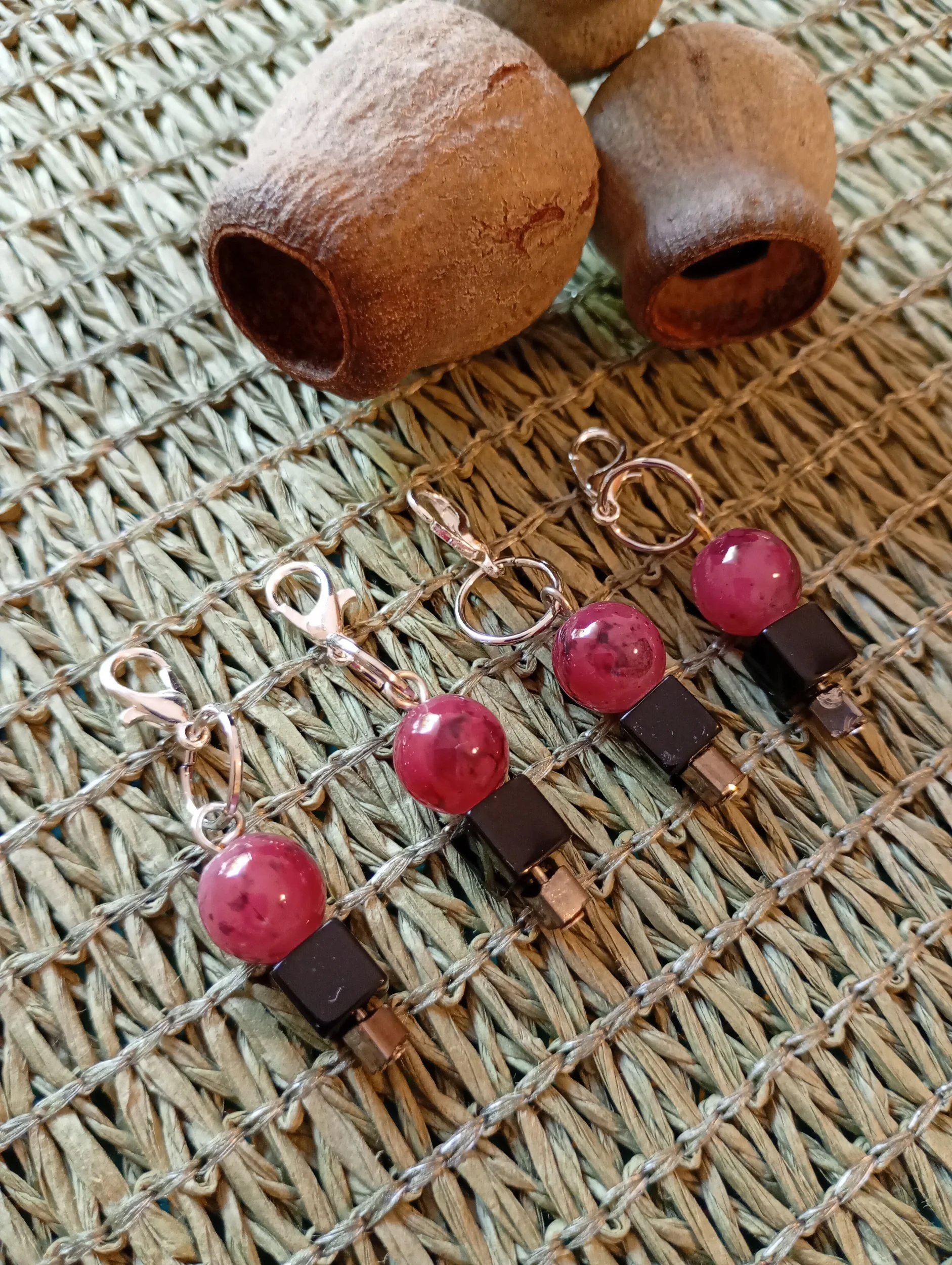 Stitch Markers (Set of 4) - Marbled Pink