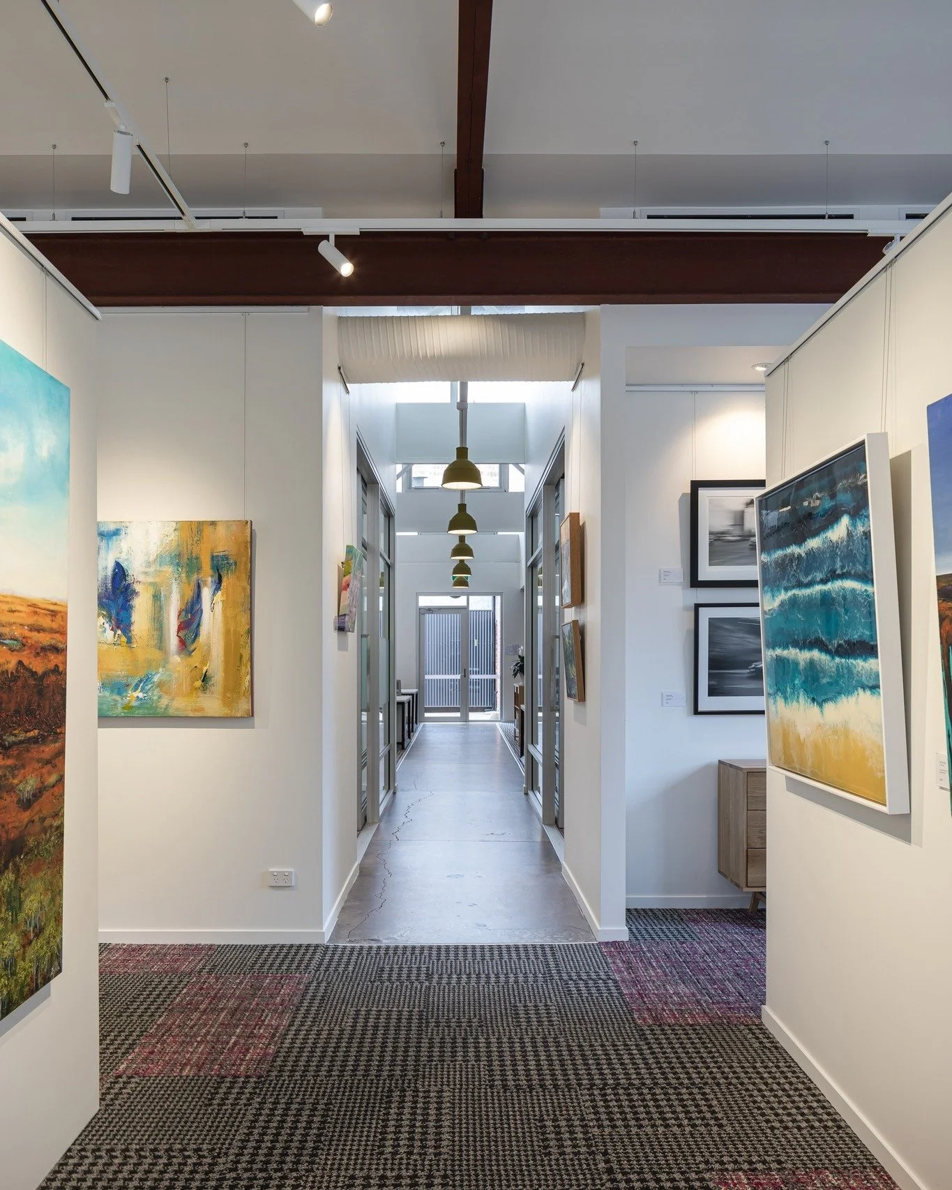Looking for a gallery experience that fits into your day?

We&rsquo;re open Monday to Friday, 9am&ndash;5pm, making it easier to explore beautiful, original art without rearranging your schedule.

✨ Whether you're discovering your first piece or cura