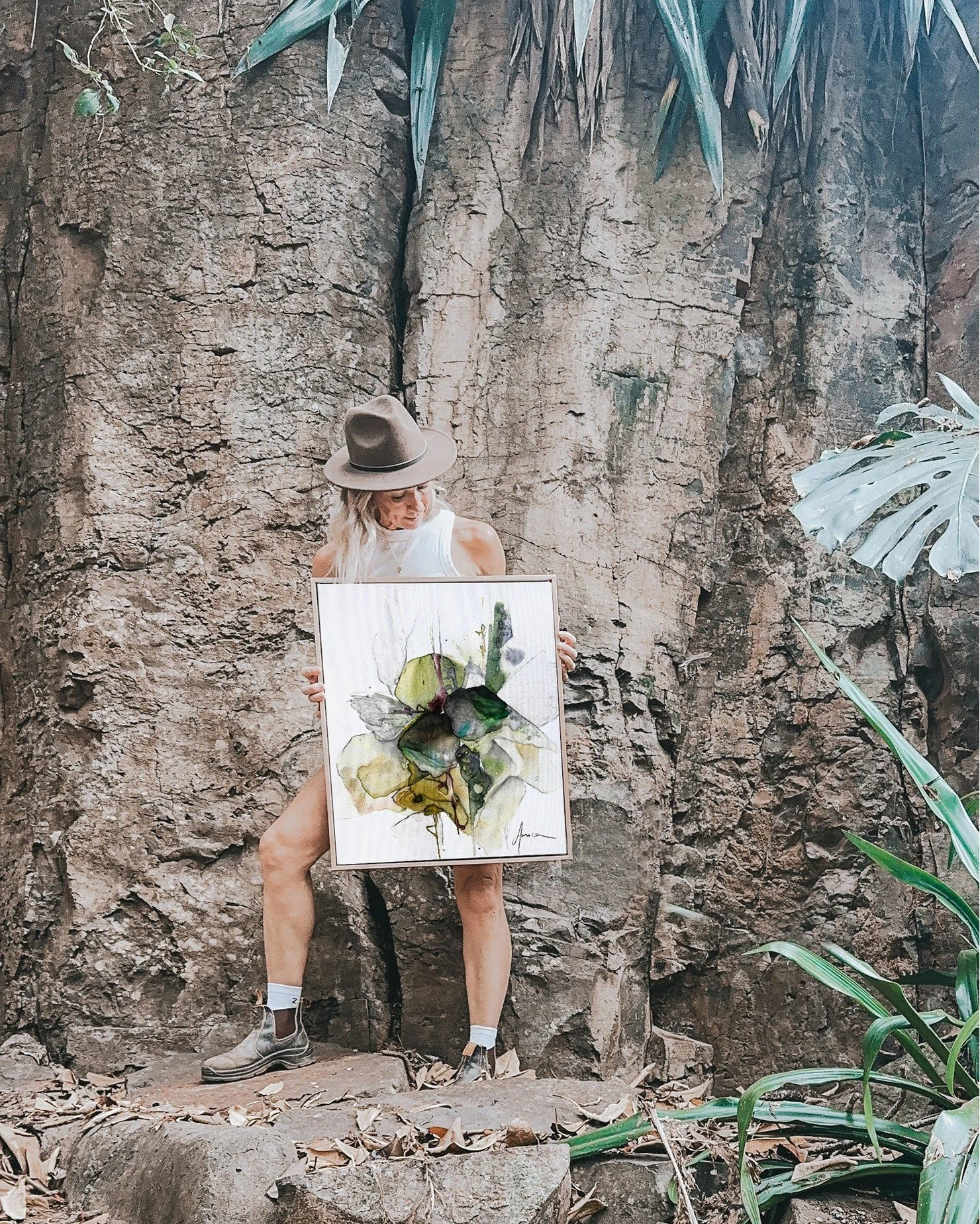 New works have arrived in gallery by Amica Aindow. @amica_artist 

Nero D'Avola, Lightness of Being 2 and Unfurling 2 are all beautiful examples of the way Amica works with ink, enamel and charcoal on canvas to create pieces that are inspired by the 