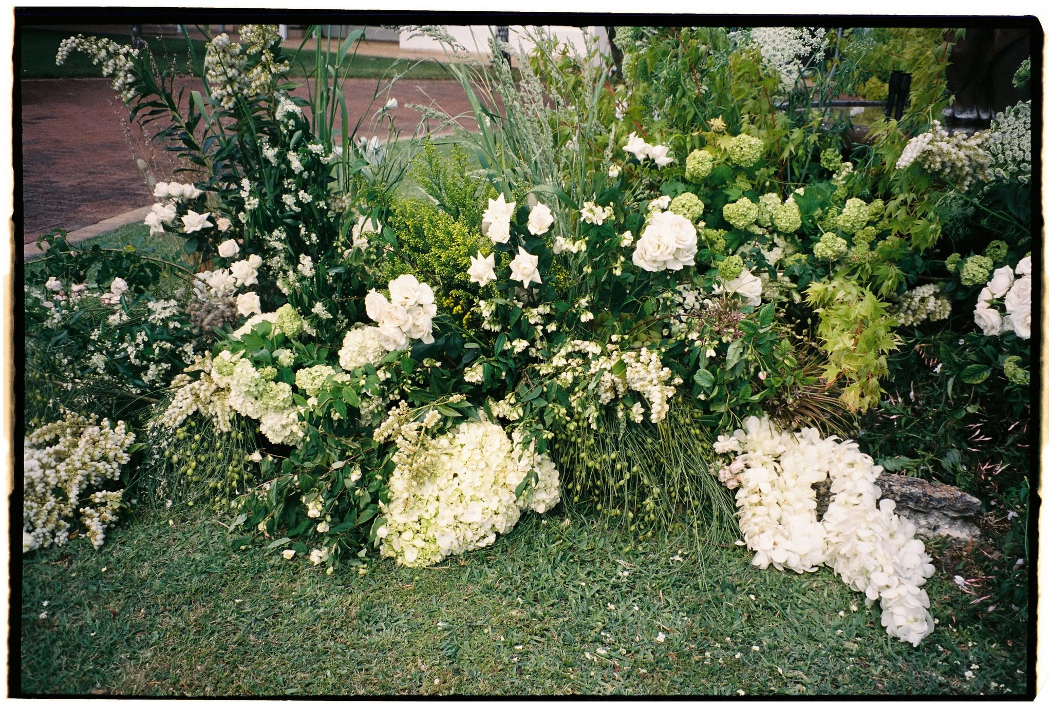 elsie-bradan-wedding-photography-1_020_H&A-EB-FILM-015.jpg