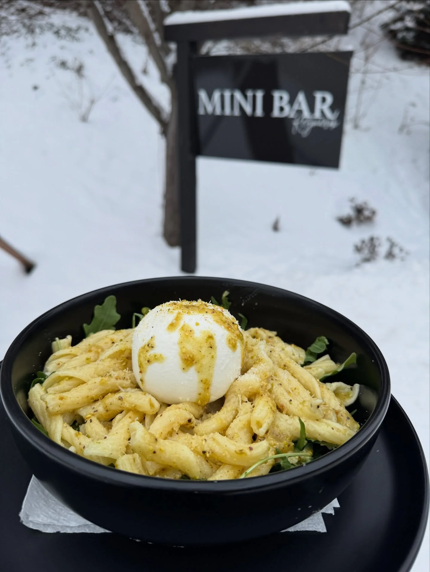 🌿 Gigli s pist&aacute;ciov&yacute;m pestom a burratou

Pist&aacute;ciov&eacute; pesto, cestoviny gigli a burrata 😍💚
Chuť, do ktorej sa zamiluje&scaron; na prv&eacute; s&uacute;sto ✨

#gigli #pistachio #burrata #pasta #kezmarok