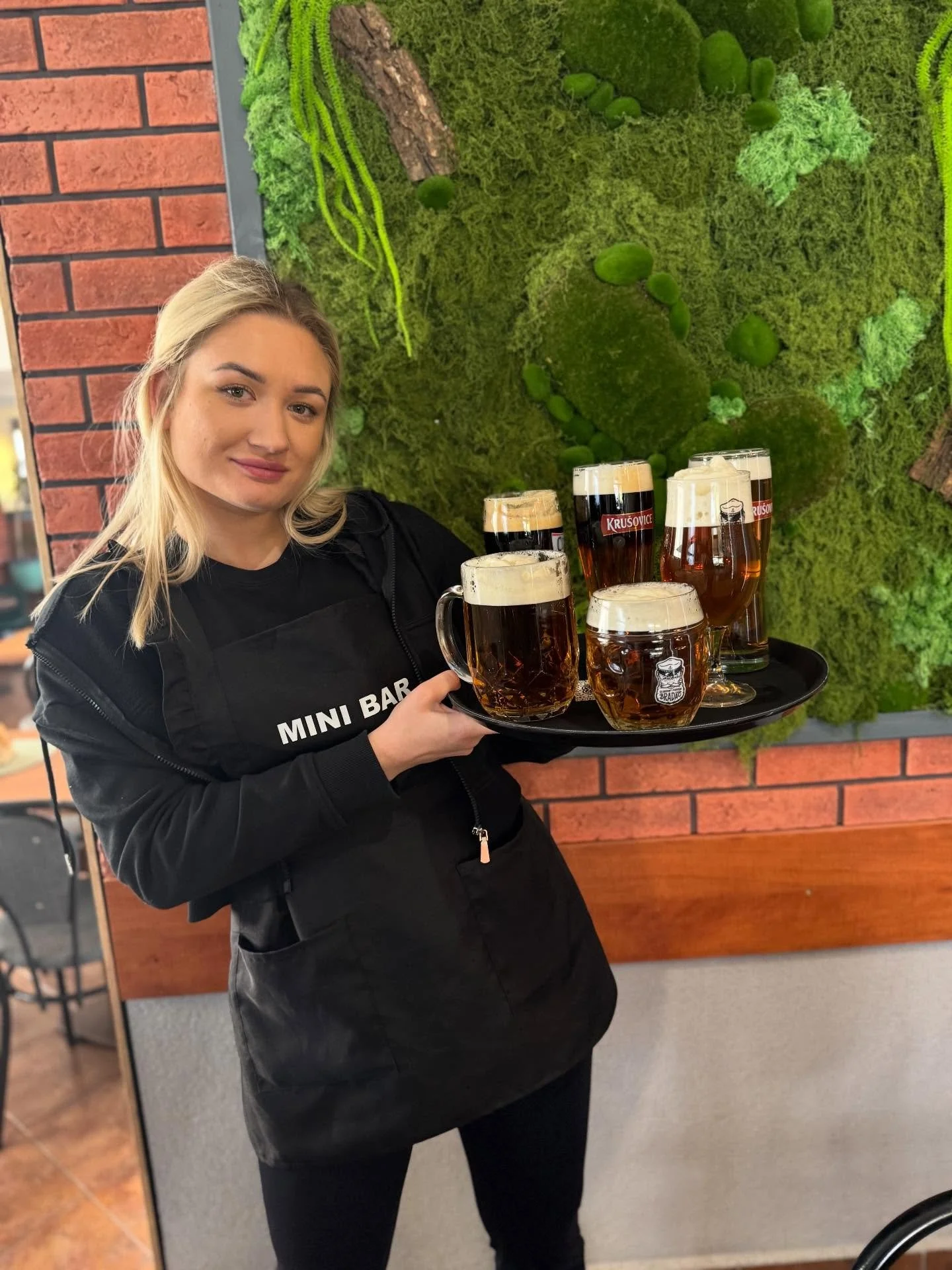 Čak&aacute;me v&aacute;s v&scaron;etk&yacute;ch cez v&iacute;kend 🍻

M&aacute;me pre v&aacute;s v&yacute;ber skvel&yacute;ch čapovan&yacute;ch p&iacute;v &ndash; pr&iacute;ďte si vychutnať perfektn&uacute; atmosf&eacute;ru a dobr&eacute; pivko s pri