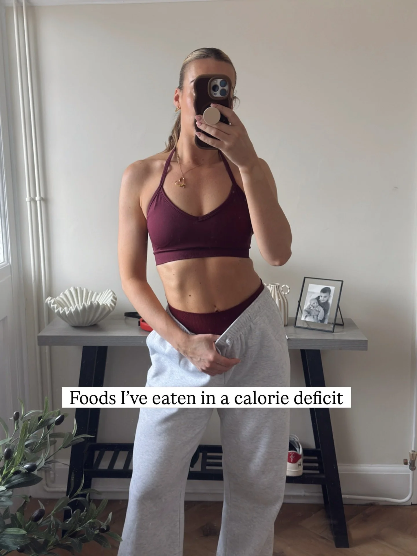 Nothing off limits here as a girl who LOVES her food &amp; a weekend fizz 🤩

Whilst a fat loss phase DOES mean some element of sacrifice is needed

You DON&rsquo;T have to completely restrict yourself

I started my fat loss journey in January

I&rsq