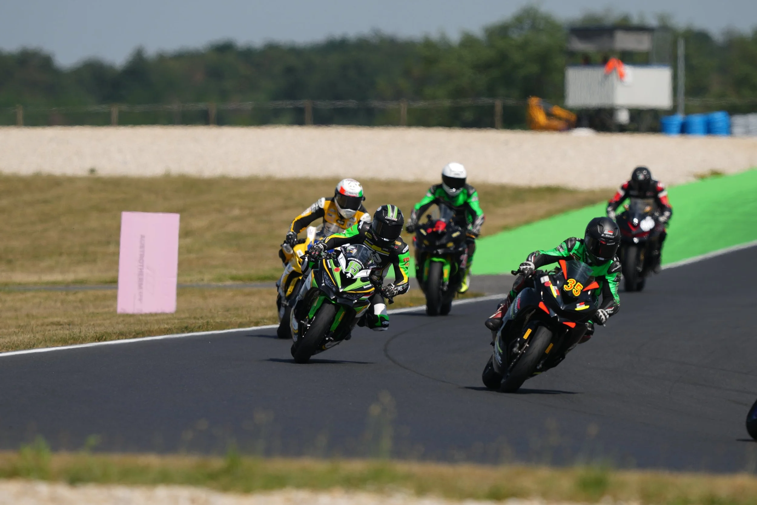 Kawasaki zx4rr cup race 2025 in hungary