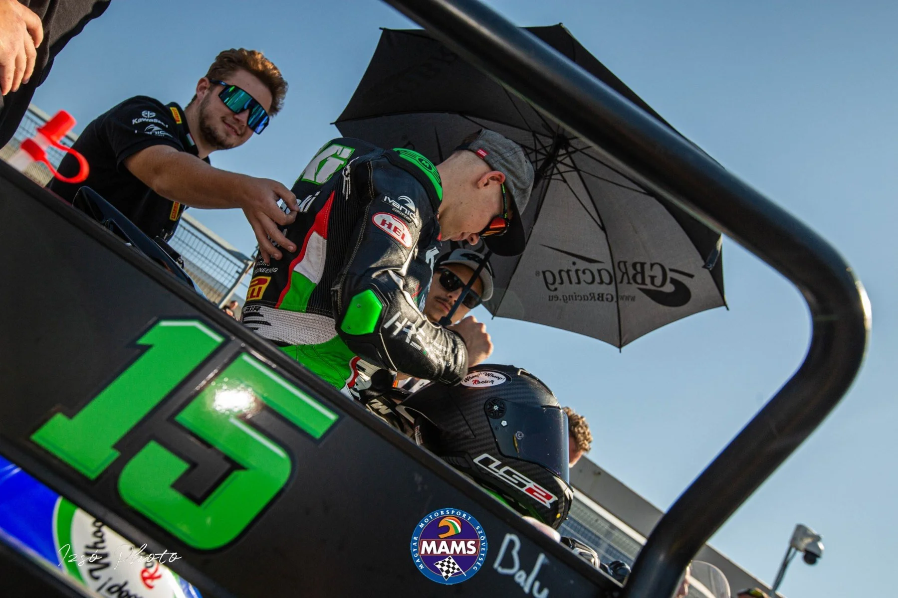 Luki preparing behind the number 15 grid board — AAIMC Slovakia Ring final round, SSP300