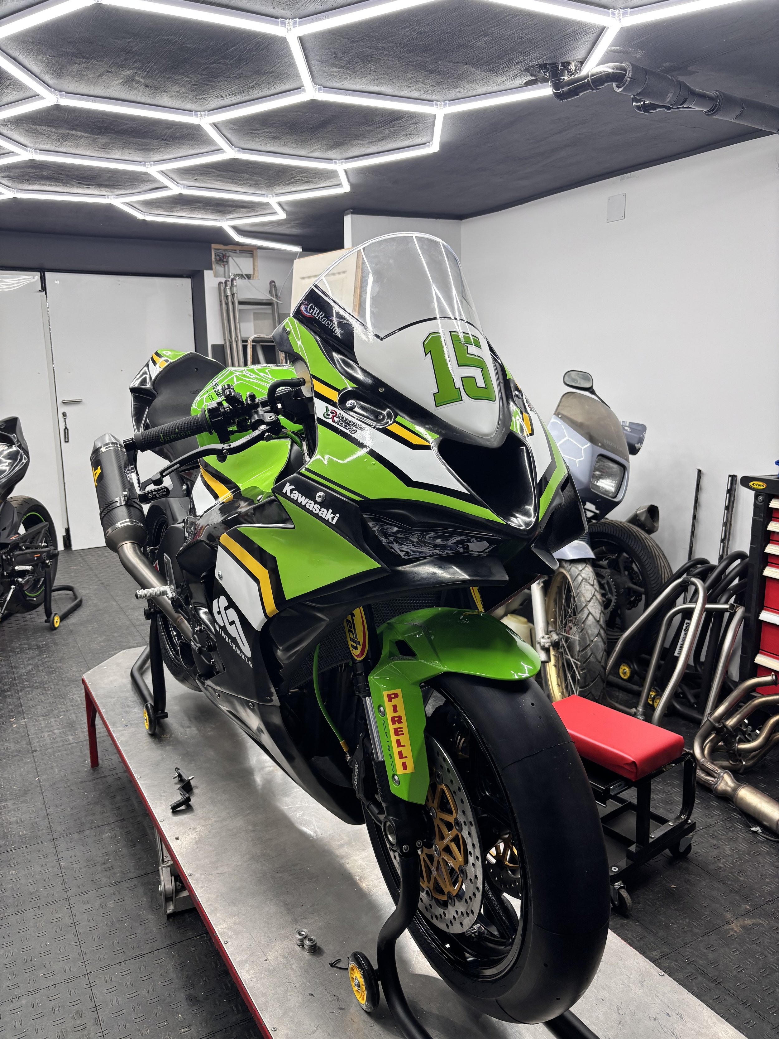 Greeen and blakc Kawasaki zx6r 636 sportbike for sale