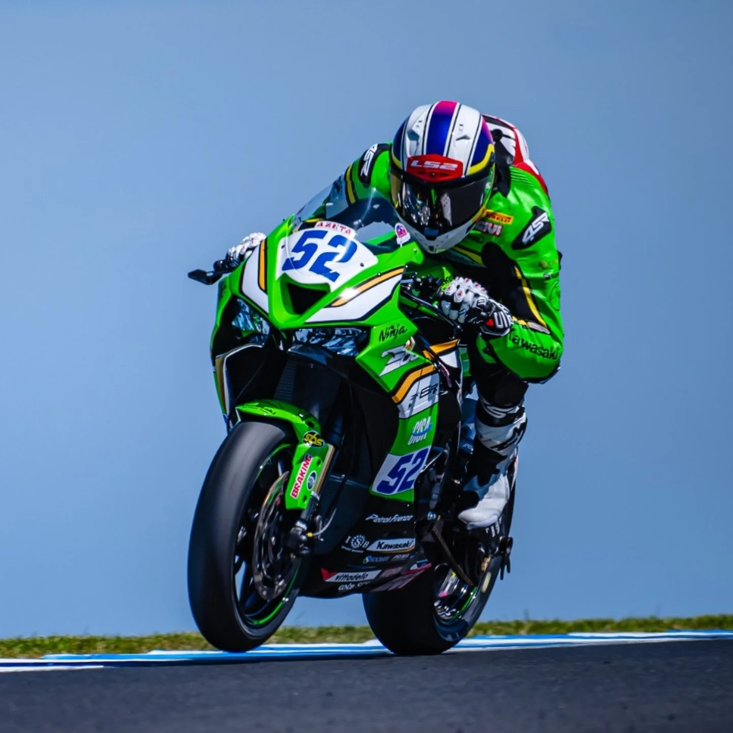 Jeremy Alcoba on kawasaki zx6-r 636 racing in World Supersport at Philip Island, zx6r 636 race bike for sale