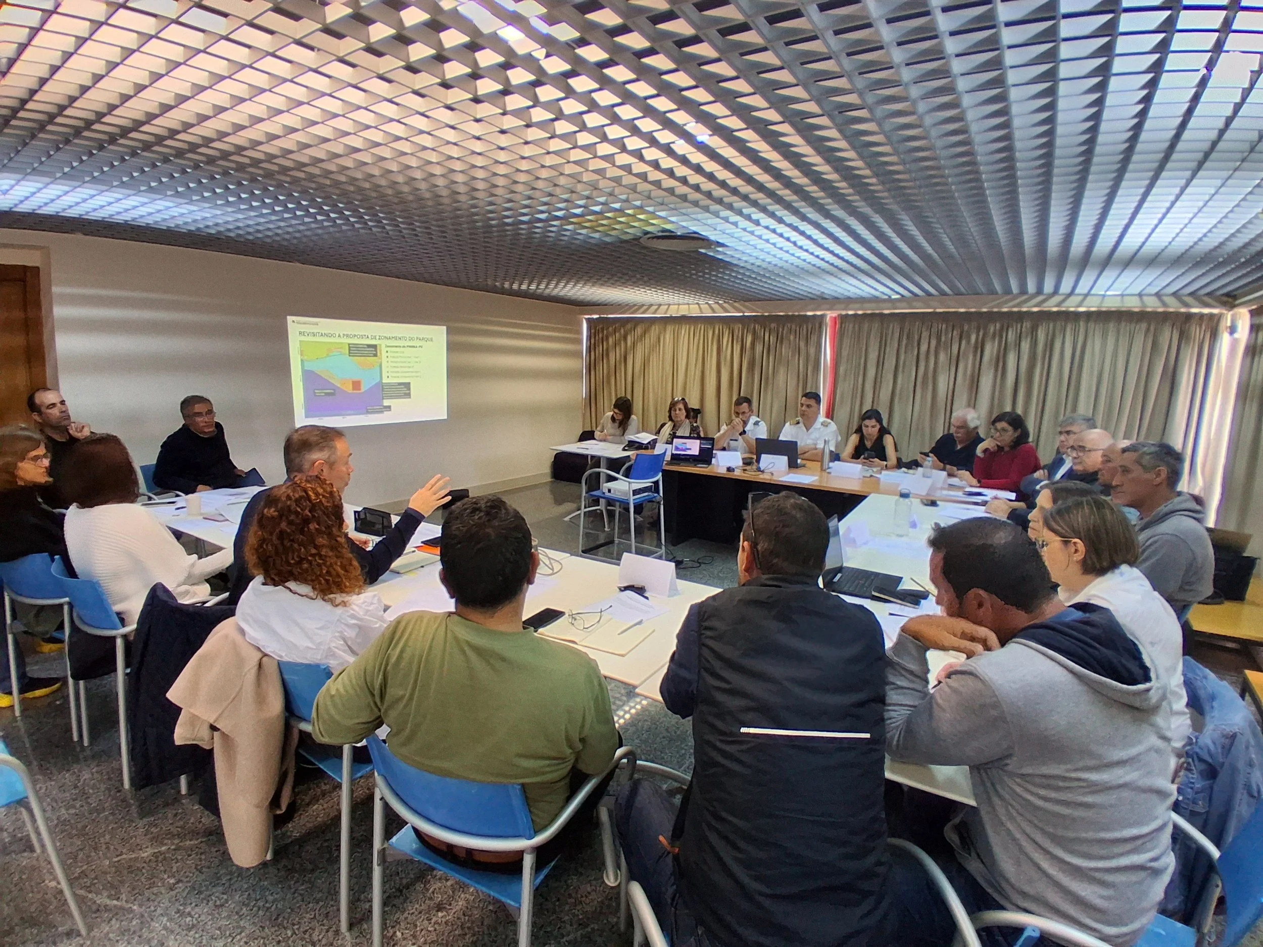 OFICINA FACILITA DIÁLOGO NO PARQUE MARINHO PEDRA DO VALADO